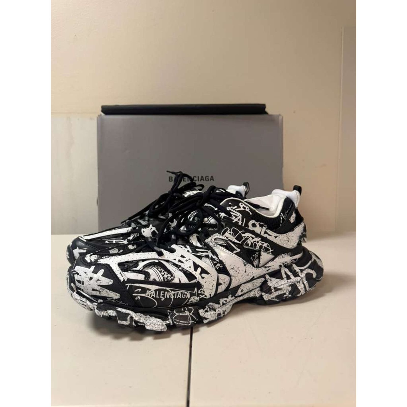 Balenciaga o1rshd1 Graffiti DirtyTrack Sneakers in Black/White Size US 12 / EU 45 - 9 Thumbnail
