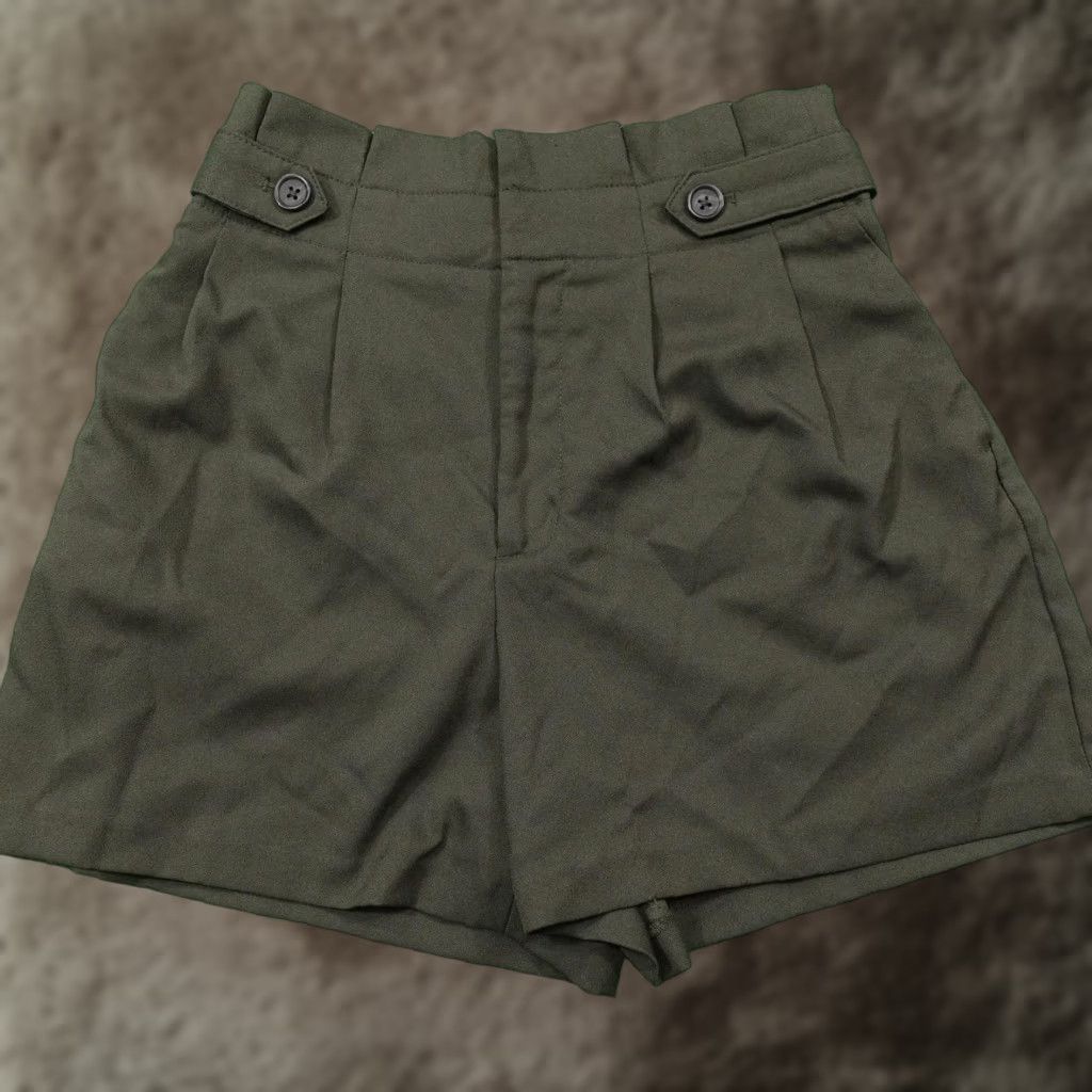 Banana Republic Banana Republic Shorts Womens 4 Green High Rise Pleated Button Waist 27 Inseam 4 Size 27" / US 4 / IT 40 - 1 Thumbnail