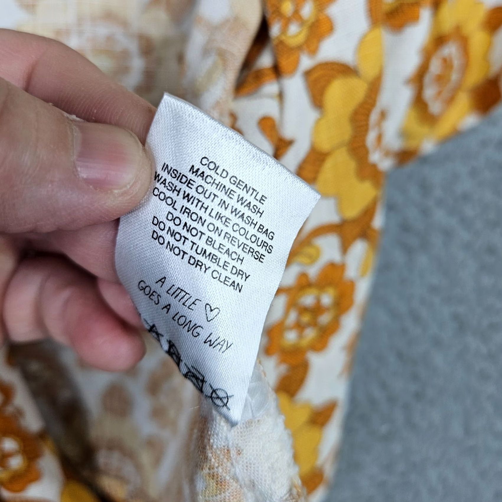 Vintage Ghanda Co. Women's Yellow Floral Printed Cropped Tie Front Shirt S Linen Viscose Blouse Short Sleeve Cropped Tie Front Knitted? Size S / US 4 / IT 40 - 8 Thumbnail