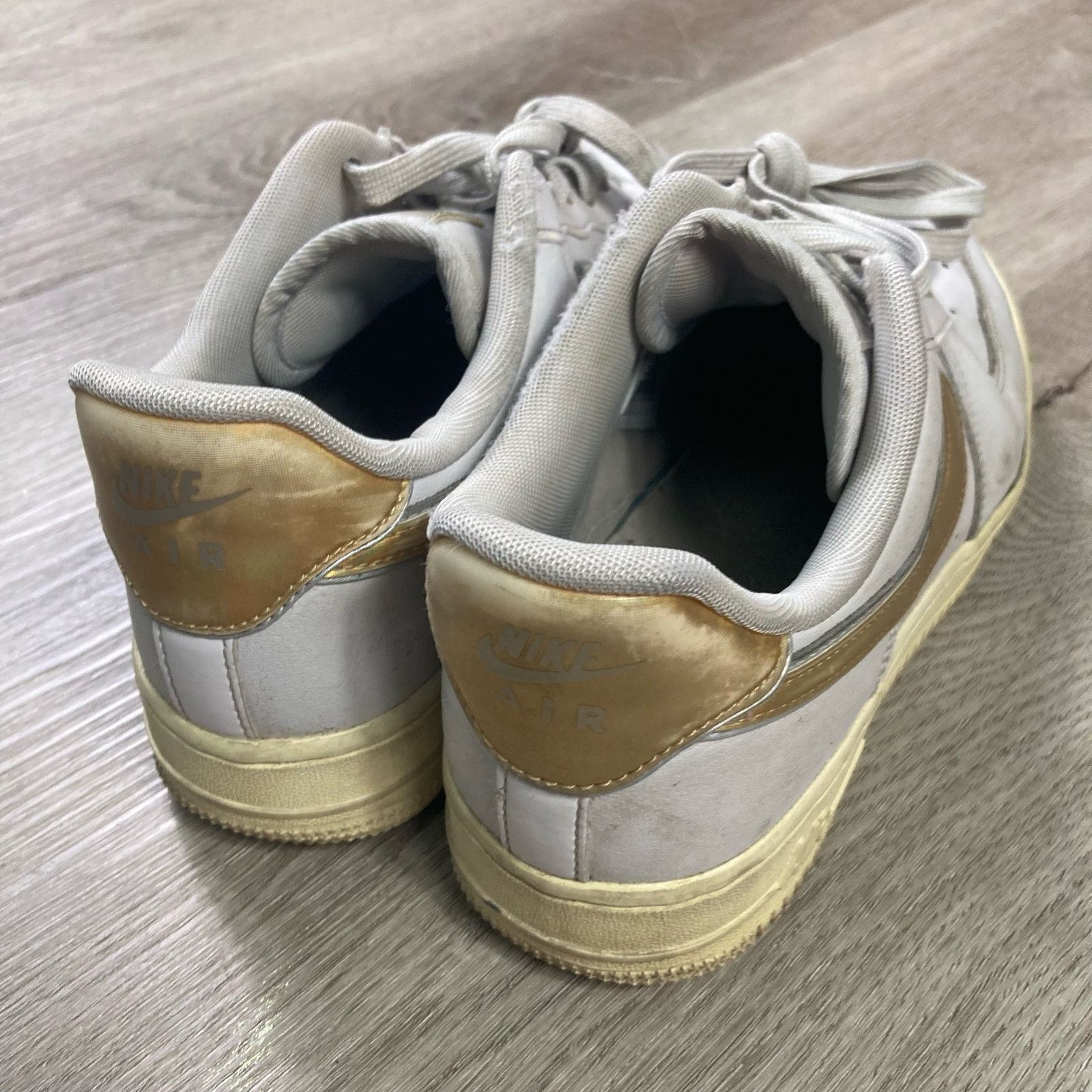 Nike Nike Women's Air Force 1 '07 Low Sneaker 7.5 AR0642-001 Size US 7.5 / IT 37.5 - 11 Thumbnail