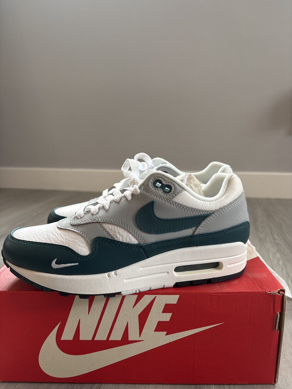 Nike Nike Air Max 1 LV8 Size US 5.5 / EU 38 - 8 Thumbnail