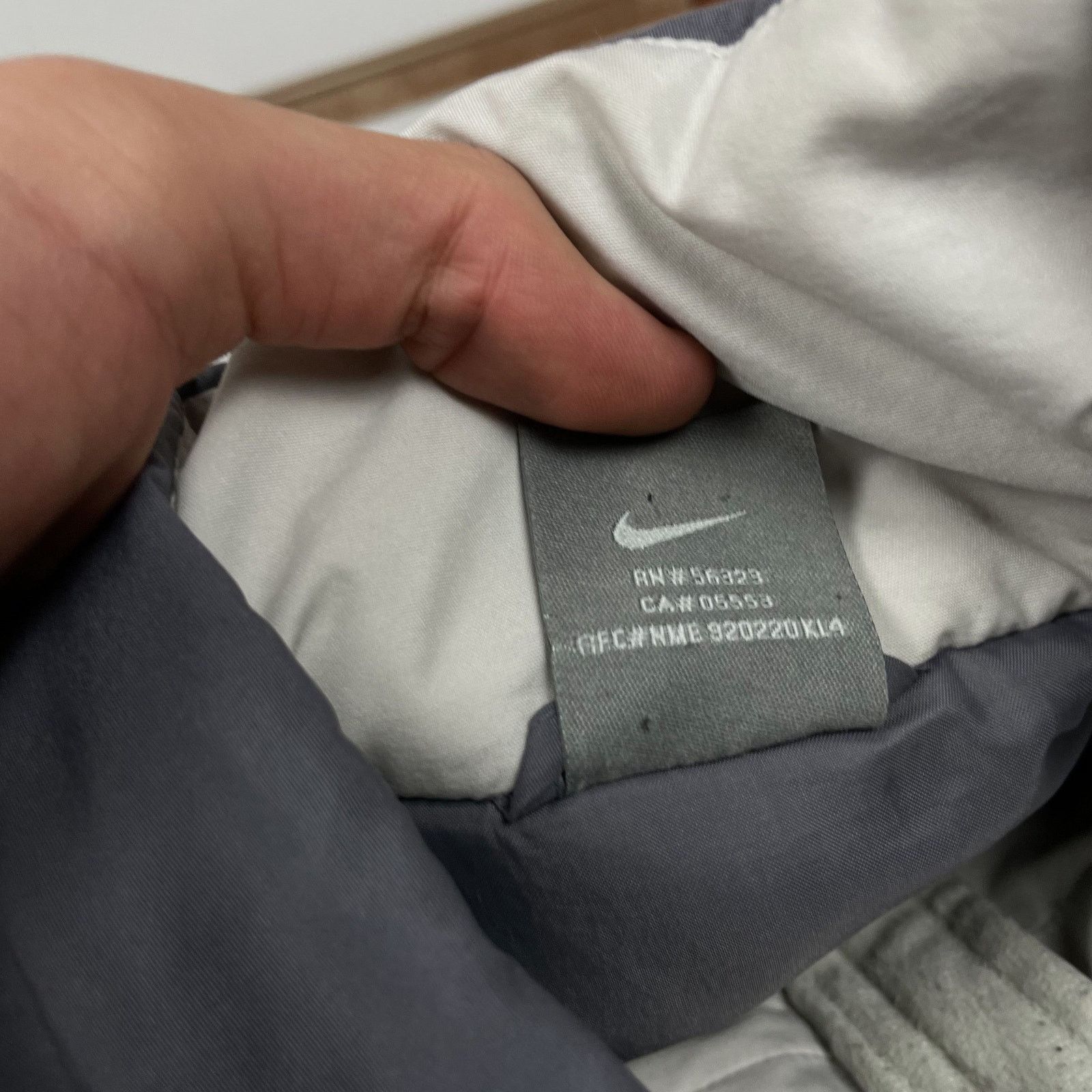 Nike × Vintage Nike Men's gray Swoosh Logo Full Zip Puffer Jacket M Size US M / EU 48-50 / 2 - 9 Thumbnail