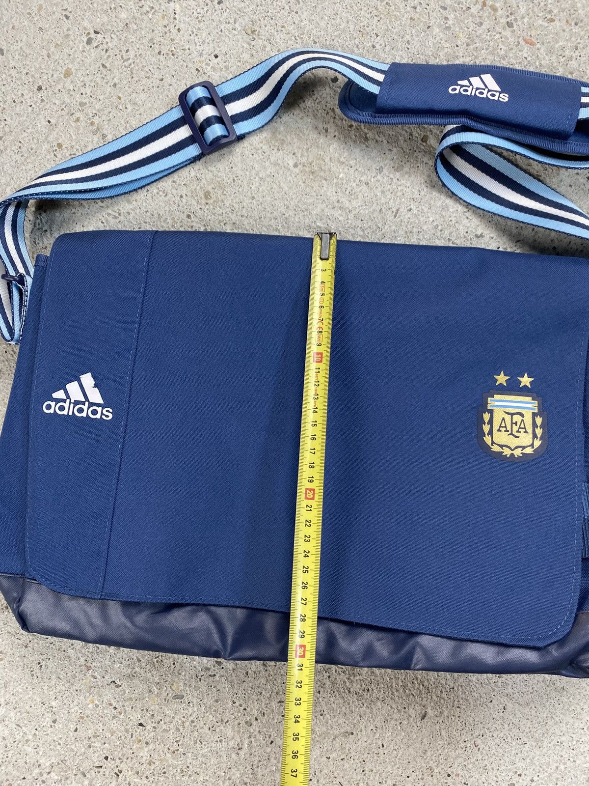 Adidas Adidas argentina massager bag rare soccer football core Size ONE SIZE - 14 Thumbnail