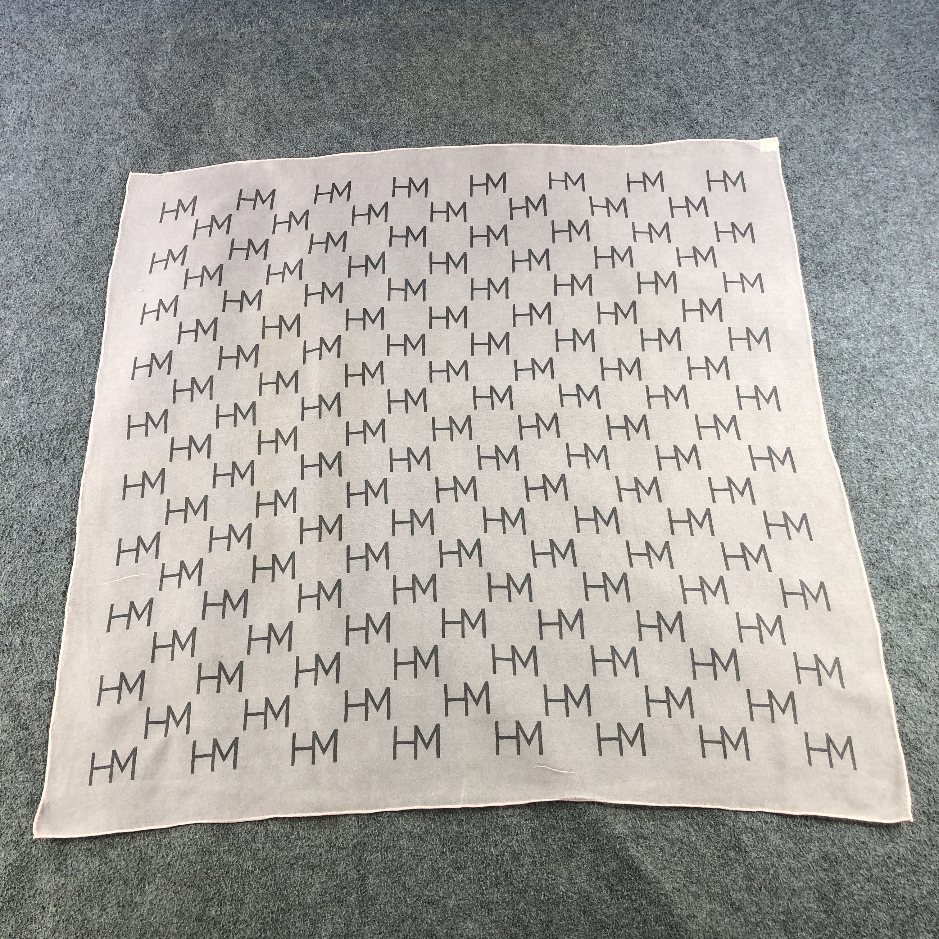 Hanae Mori Hanae Mori Monogram Hand Rolled Silk Scarf M1056 Size ONE SIZE - 2 Thumbnail