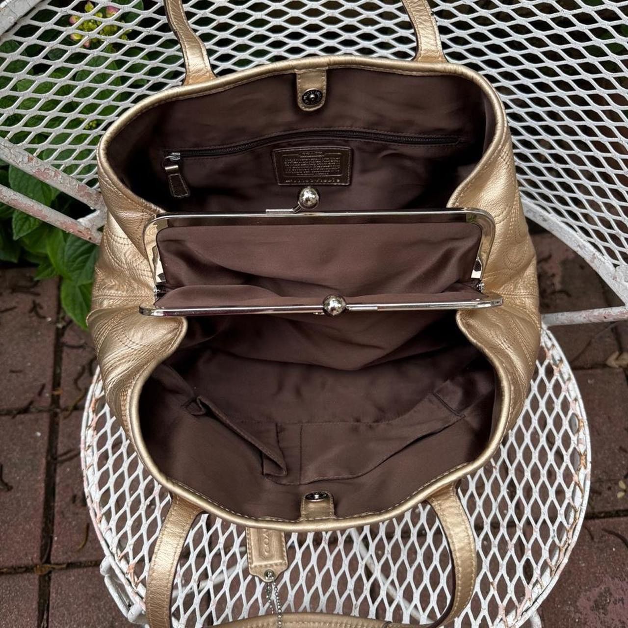 Coach Y2K Coach Kisslock Gold Monogramed Leather Bag Size ONE SIZE - 6 Thumbnail