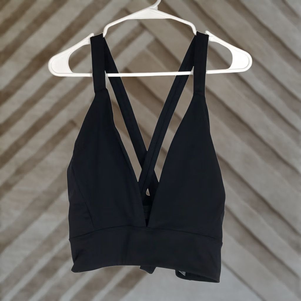 Good American GOOD AMERICAN Womens 5 Black KNIT DEEP V WIRELESS SWIM BIKINI TOP Size S / US 4 / IT 40 - 1 Thumbnail