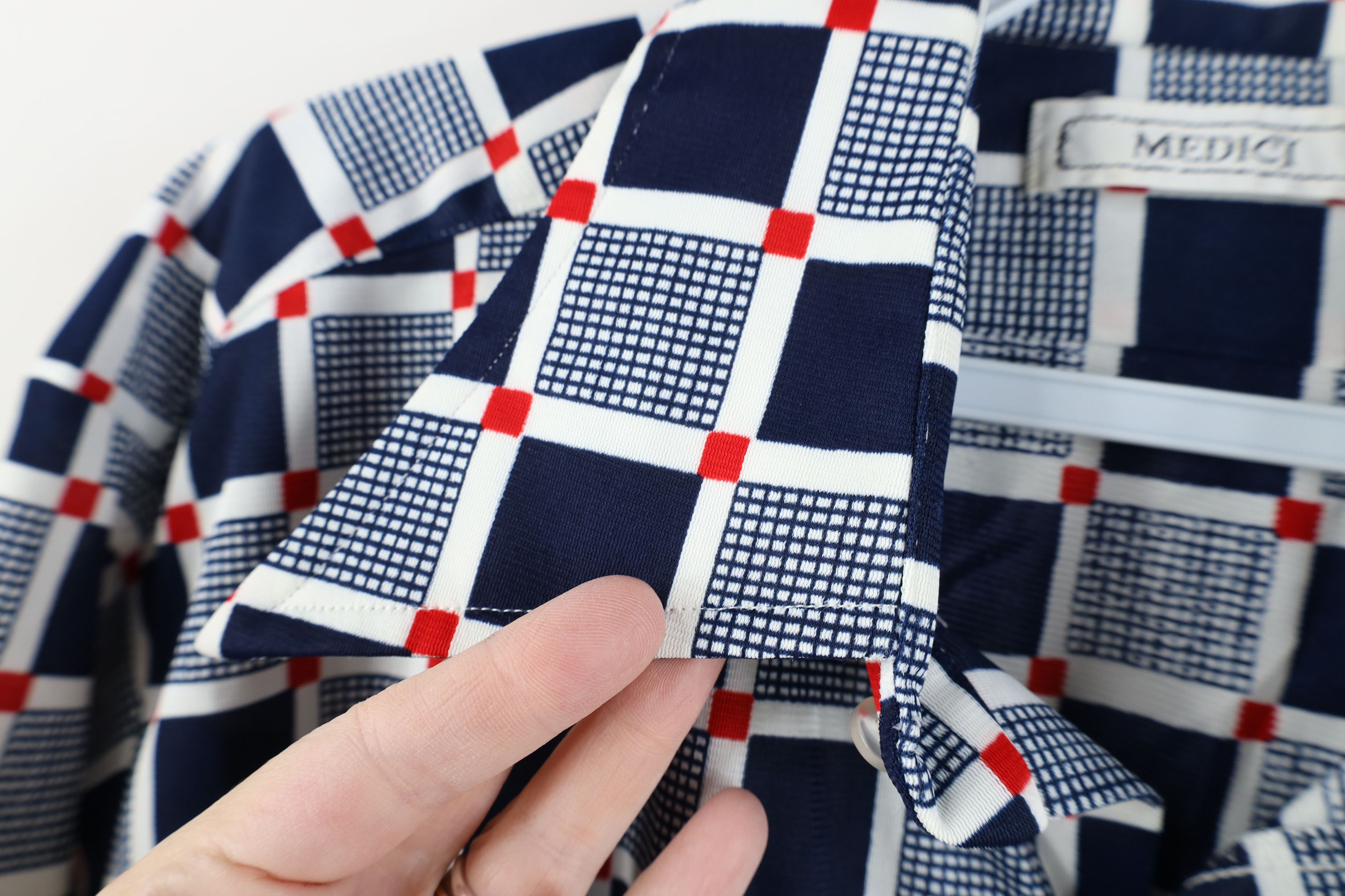 Vintage Vintage 70s Streetwear Knit Collared Button Shirt Size US L / EU 52-54 / 3 - 7 Thumbnail