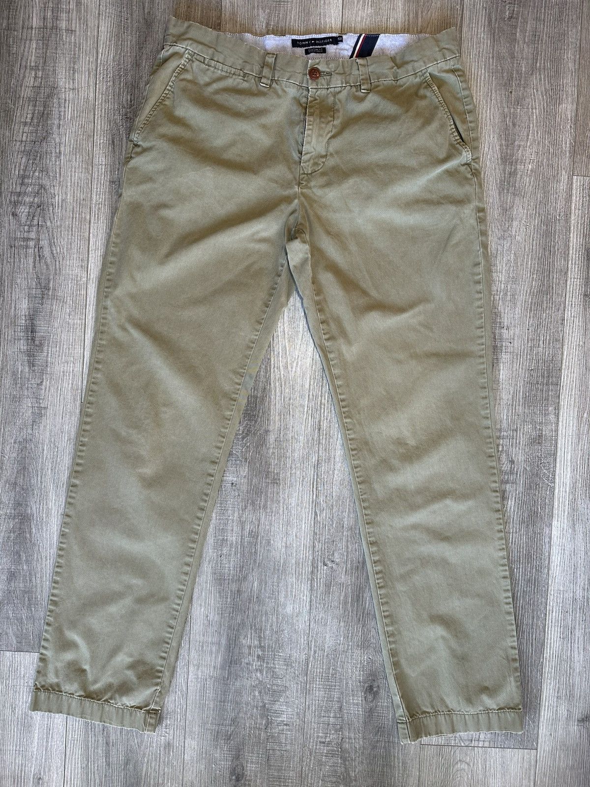 Designer × Tommy Hilfiger Tommy Hilfiger Khaki Chino Pants W34 I32 Size US 34 / EU 50 - 1 Thumbnail
