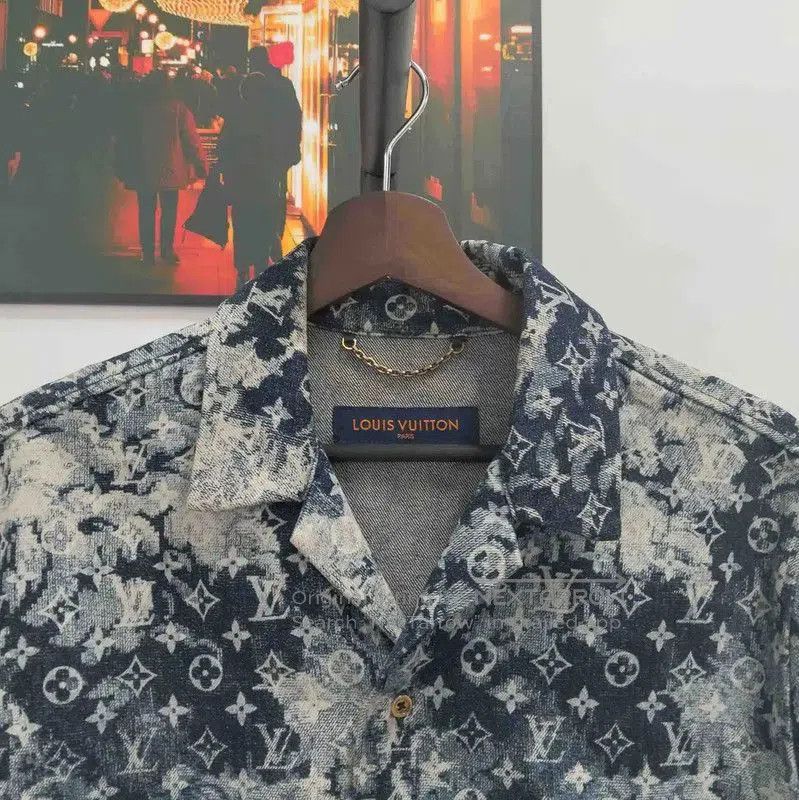 Louis Vuitton Louis Vuitton Summer Navy Blue Cotton Shirt . Size US M / EU 48-50 / 2 - 6 Thumbnail