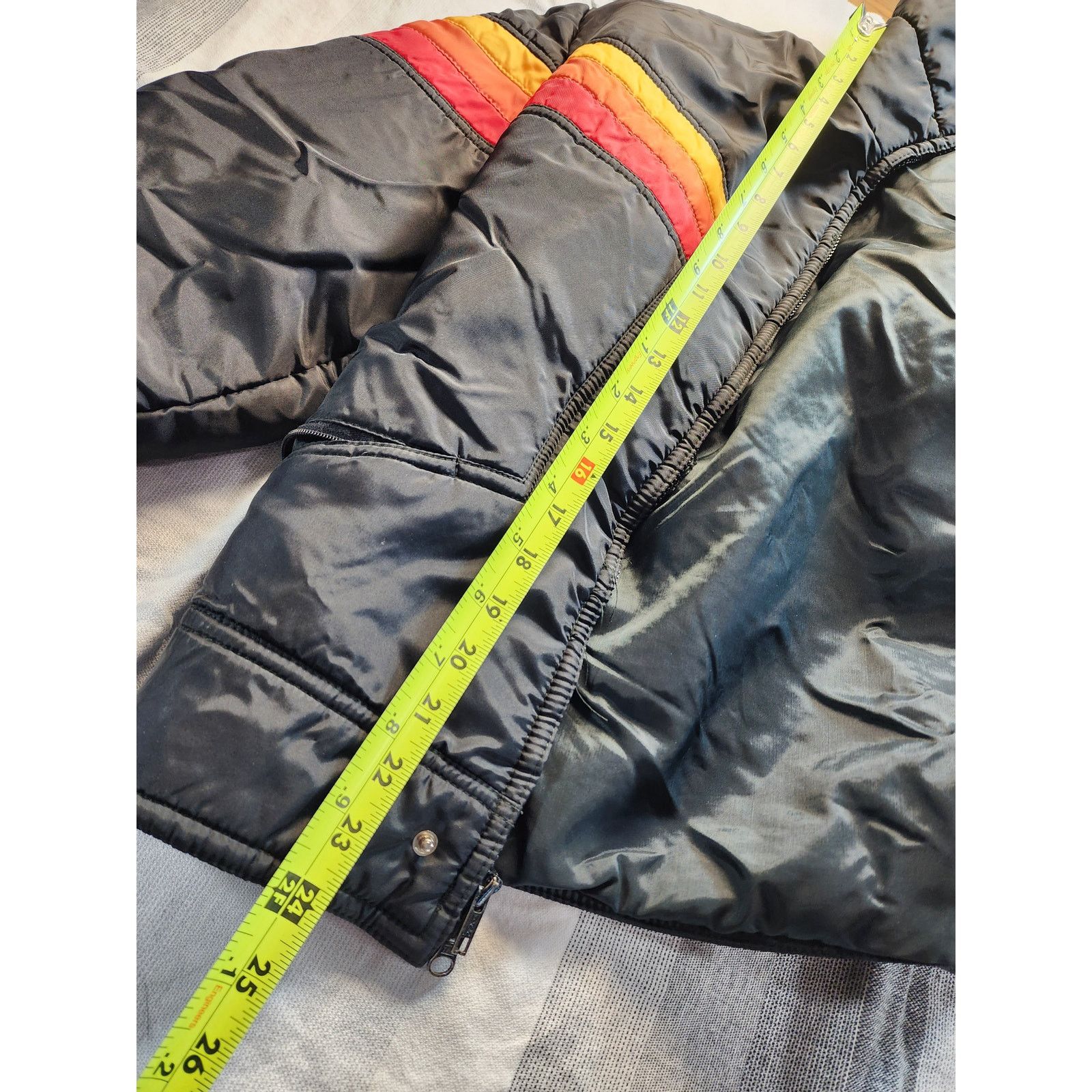 & Other Stories vintage Snuggler Skiwear jacket in "sunset stripe" style Size US L / EU 52-54 / 3 - 5 Thumbnail