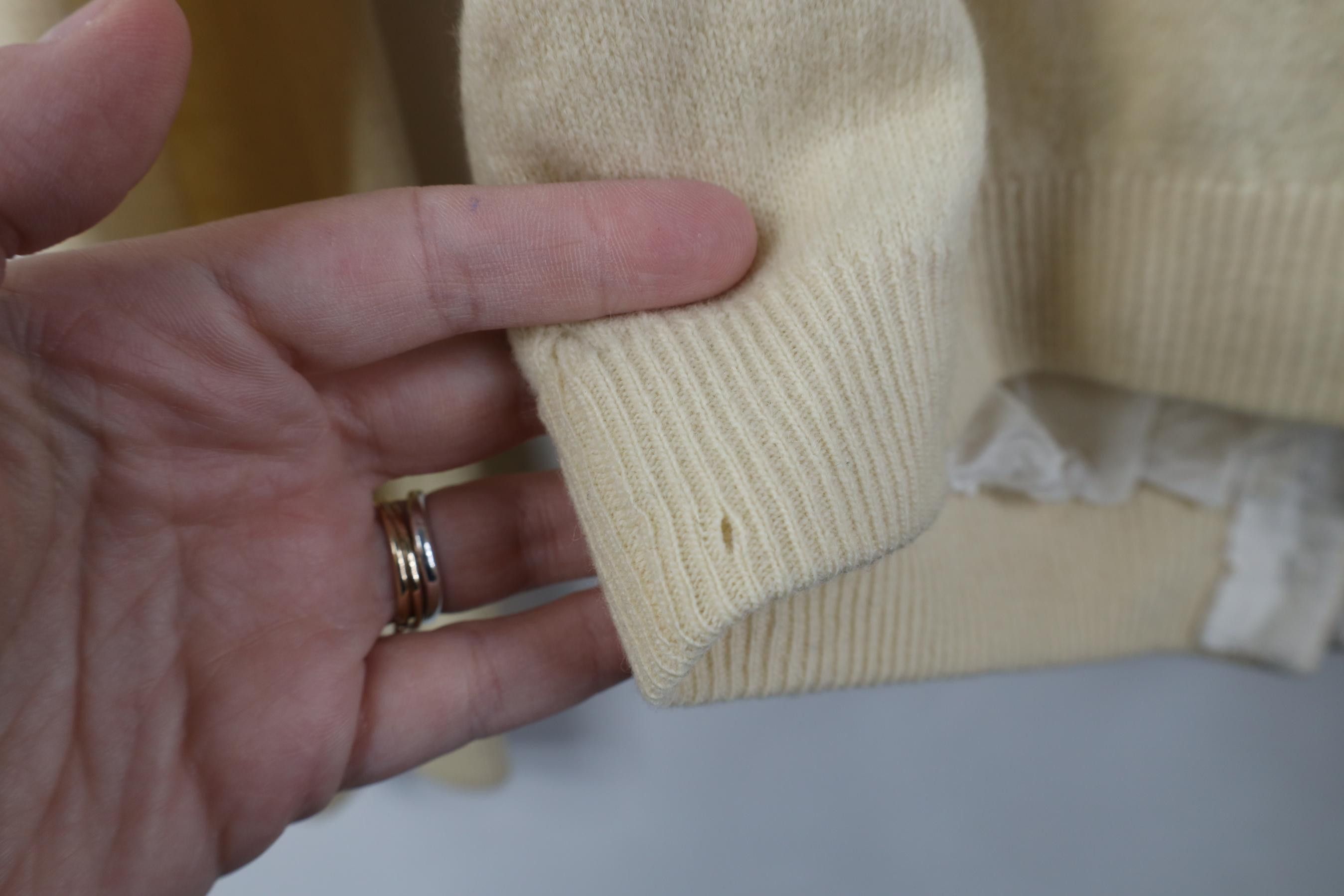 Vintage Vintage 60s 70s Angora Lambswool Beaded Cardigan Sweater Size S / US 4 / IT 40 - 16 Thumbnail