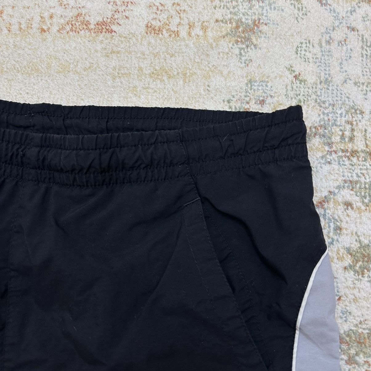 Nike × Vintage Vintage Nike Shorts Baggy Style Small Swoosh 00s Y2K Size US 28 / EU 44 - 5 Thumbnail