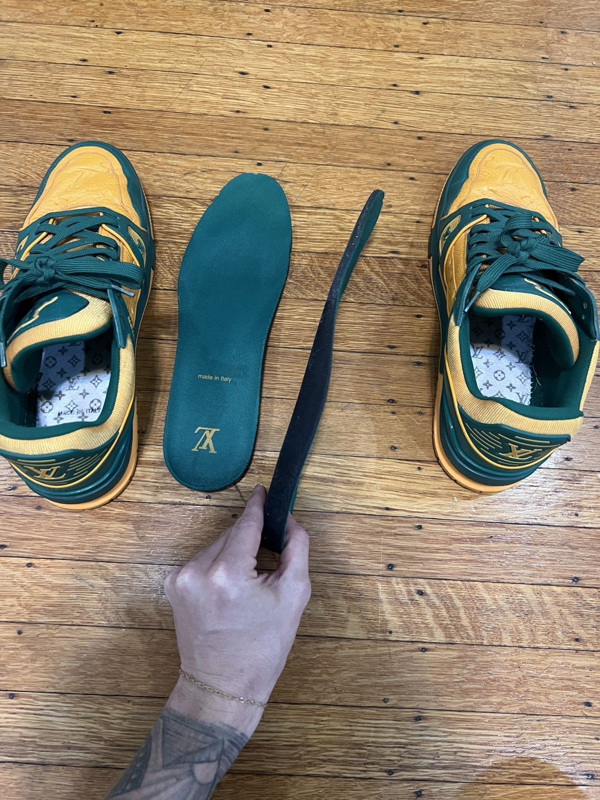 Louis Vuitton Louis Vuitton x Virgil Abloh “College Green” Trainer LV10 Size US 11 / EU 44 - 15 Thumbnail
