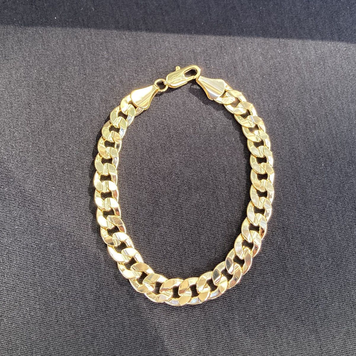Other Gold Bracelet Cuban Link 9in 10mm Size ONE SIZE - 1 Thumbnail
