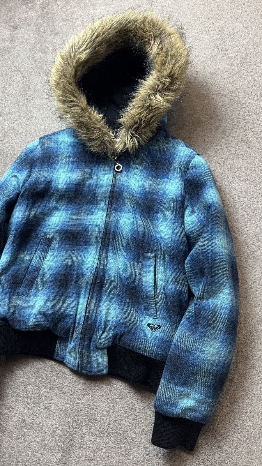 Japanese Brand Roxy Unisex Y2K faux fur hooded flannel jacket LGB Goa cdg Size US S / EU 44-46 / 1 - 5 Thumbnail