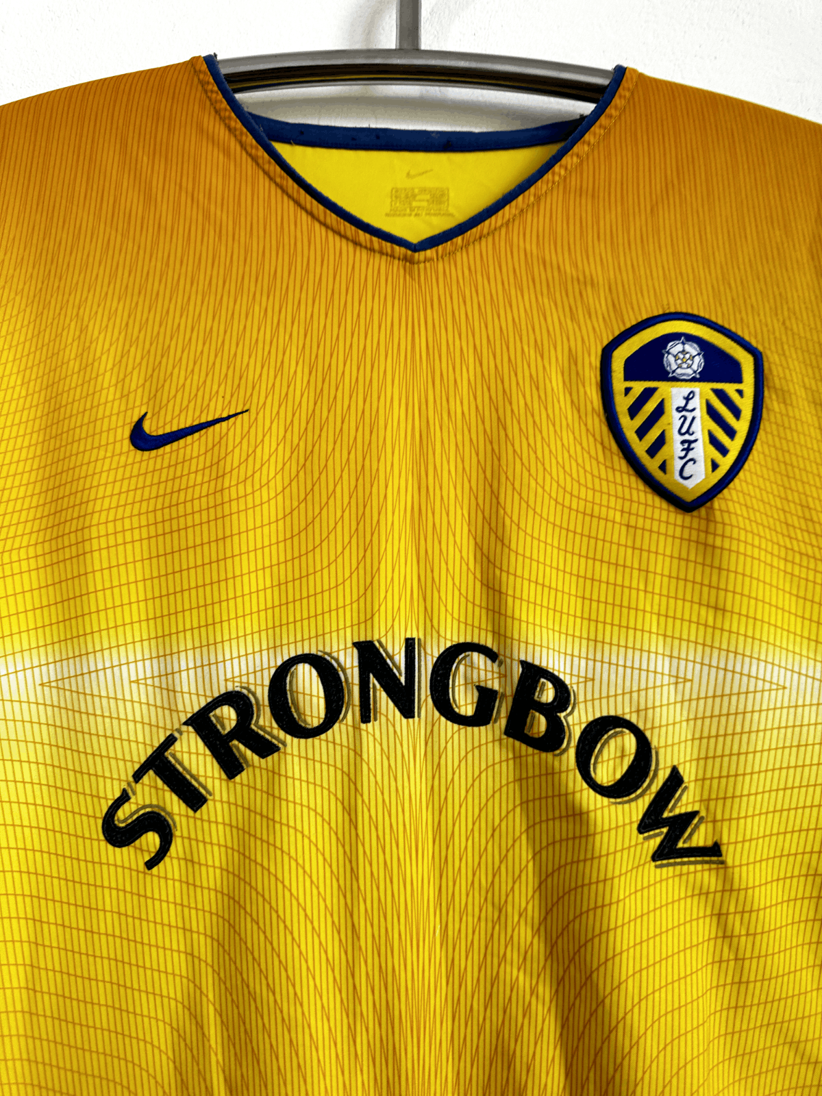 Nike × Vintage Nike Leeds United 2002-03 Strongbow Vintage Jersey Shirt Size US XL / EU 56 / 4 - 2 Thumbnail