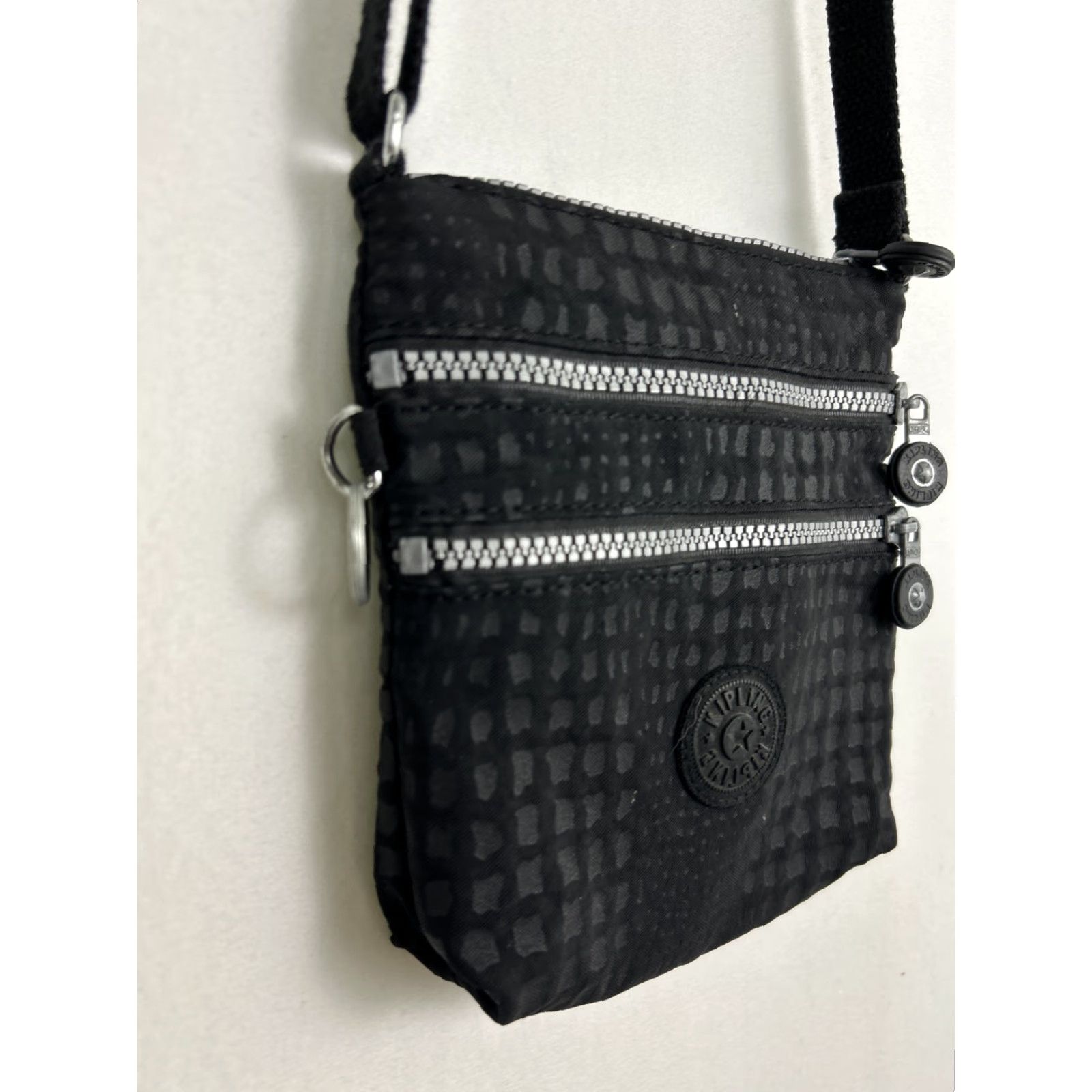 Vintage Kipling Keiko Crossbody Handbag Purse Mini Black Gray Spotted Nylon Classic Womens Adjustable Strap 8.25 9 0.75 7.5x7x1.5 Size ONE SIZE - 4 Thumbnail