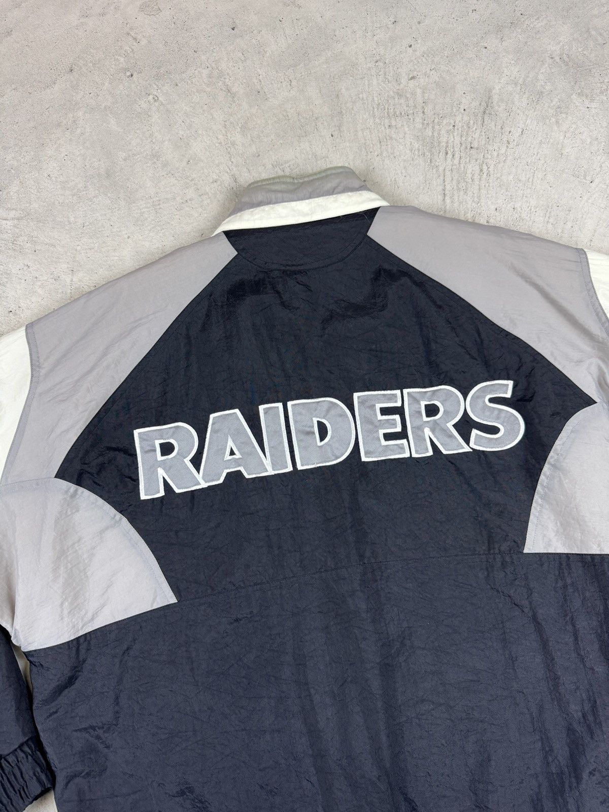 Apex One × Vintage 1990’s Raiders Puffer Bomber Jacket Size US M / EU 48-50 / 2 - 5 Thumbnail
