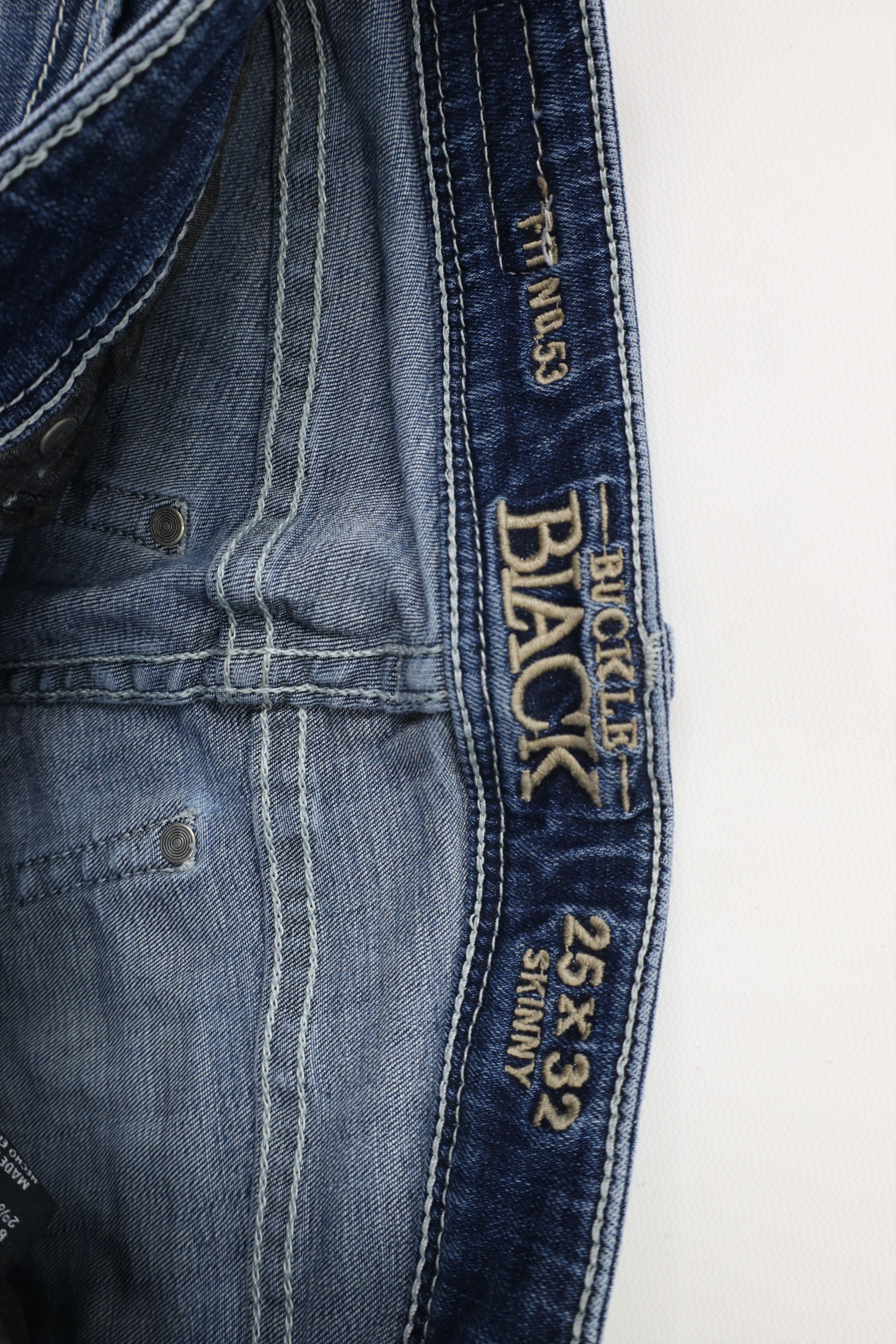 Vintage Buckle Black Fit No 53 Skinny Leg Stretch Denim Jeans Size 25" / US 0 / IT 36 - 6 Thumbnail