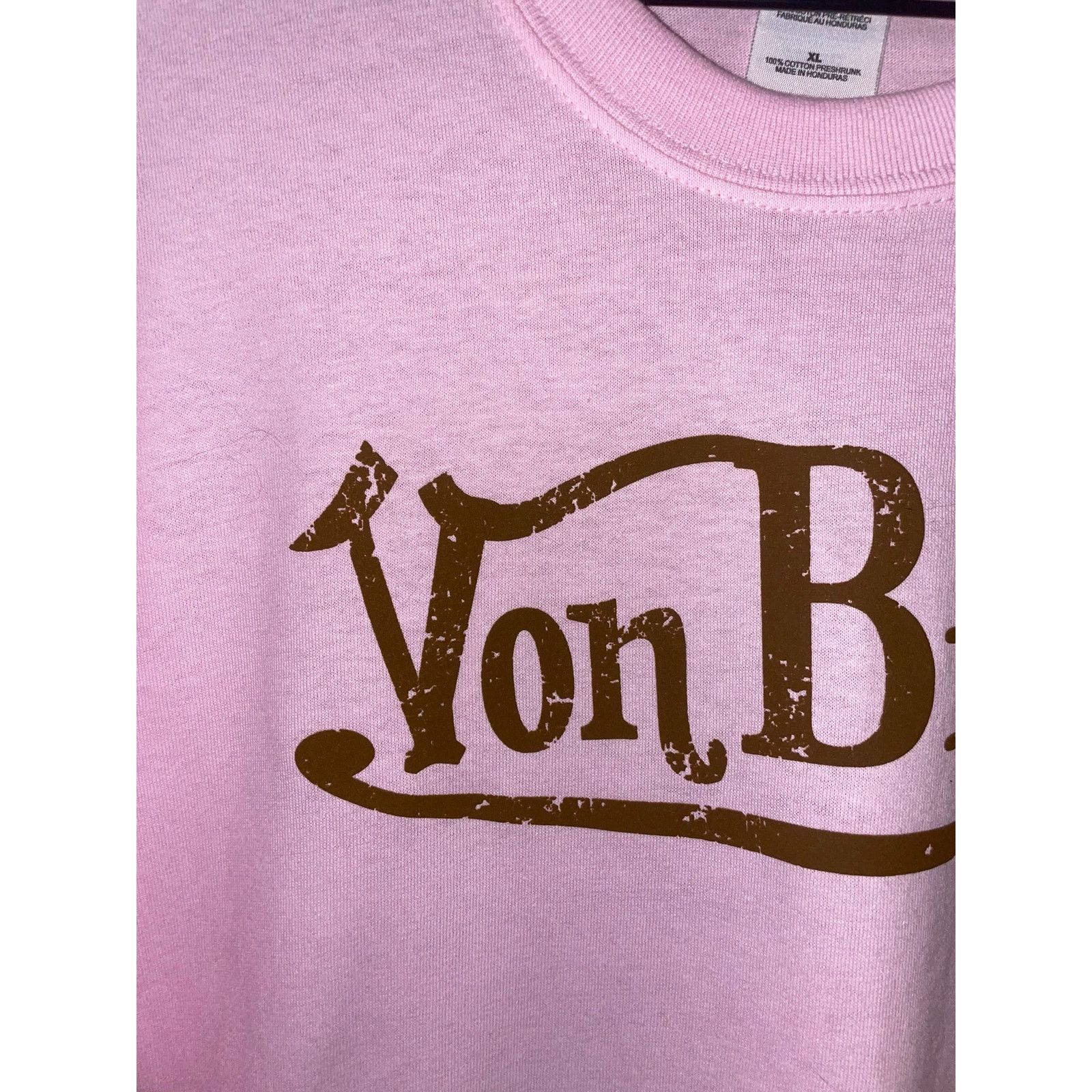 Gildan Vintage Spoof Shirt Von B*tch Dutch Pink Joke Tee 2000s XL Size US XL / EU 56 / 4 - 2 Thumbnail
