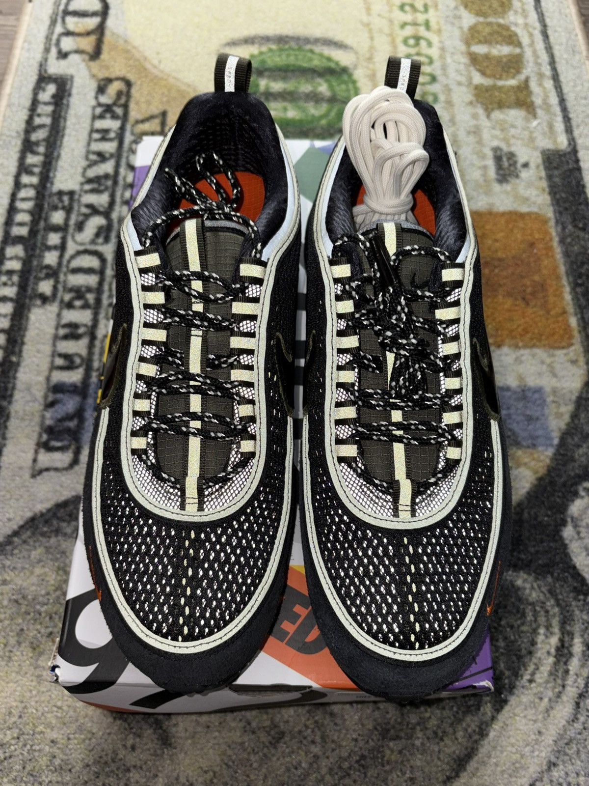Nike × Undefeated Nike Air Zoom Spiridon Undefeated Cargo Khaki Size US 8 / EU 41 - 4 Thumbnail