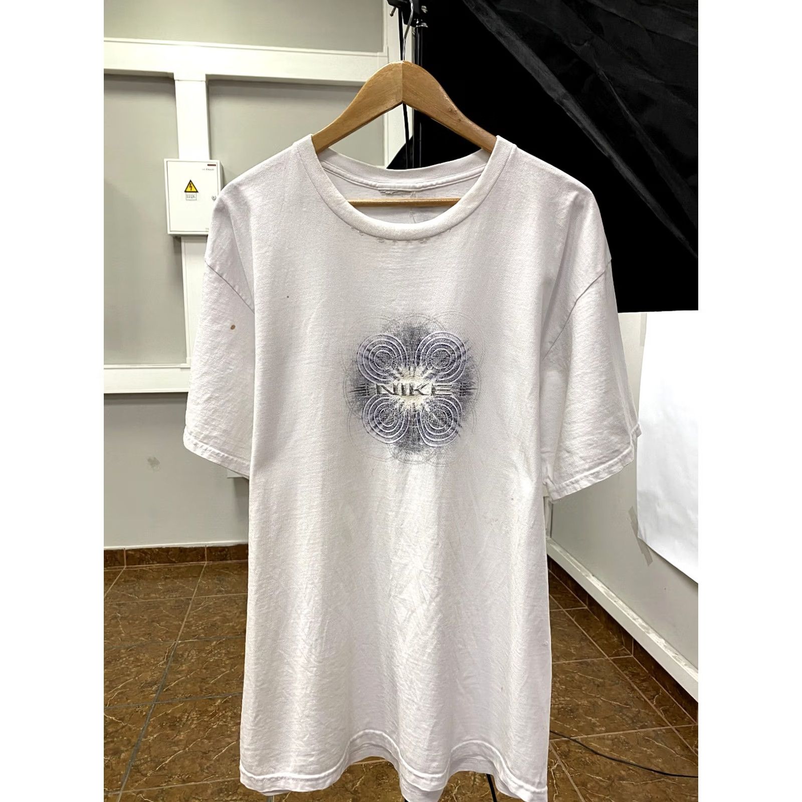 Nike VINTAGE Nike T-Shirt Mens XL White 90s Made in USA Size US XL / EU 56 / 4 - 2 Thumbnail