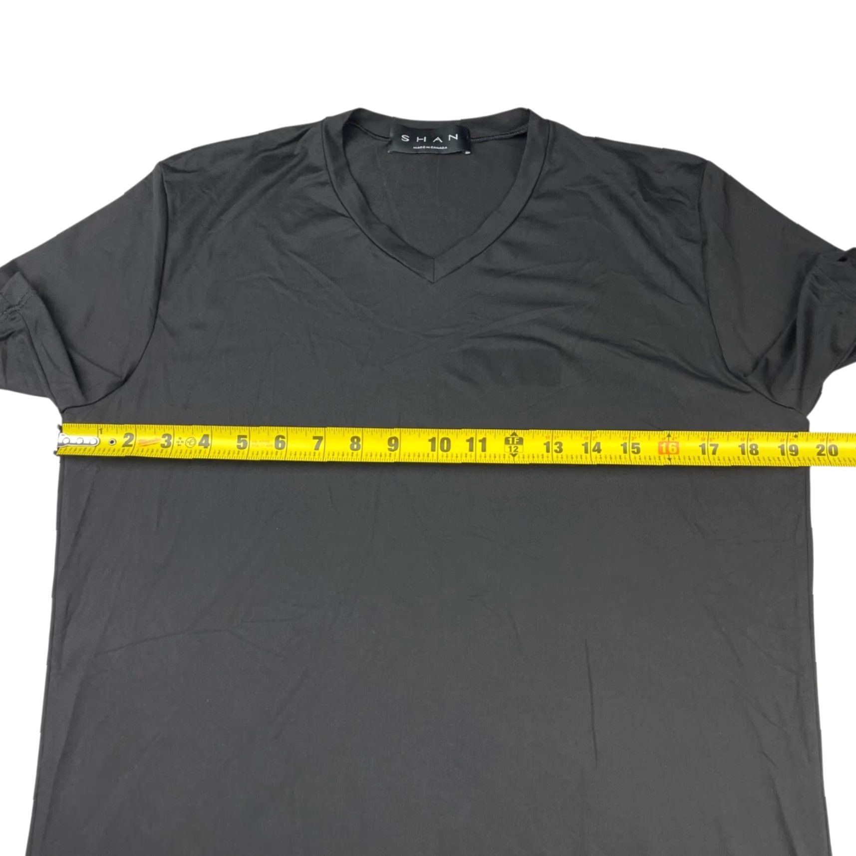 Vintage Shan Men's Performance T-Shirt Black V-Neck Short Sleeve Medium Activewear Pullover Canada Shirts Mens Size US M / EU 48-50 / 2 - 7 Thumbnail