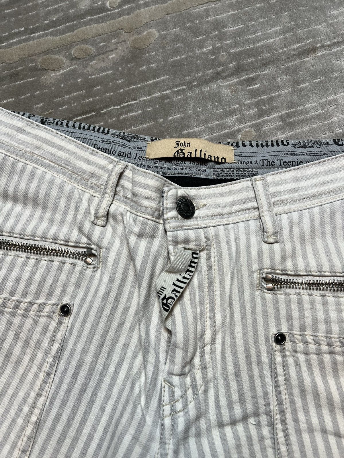 John Galliano Galliano designer shorts Italy luxury Size US 28 / EU 44 - 6 Thumbnail