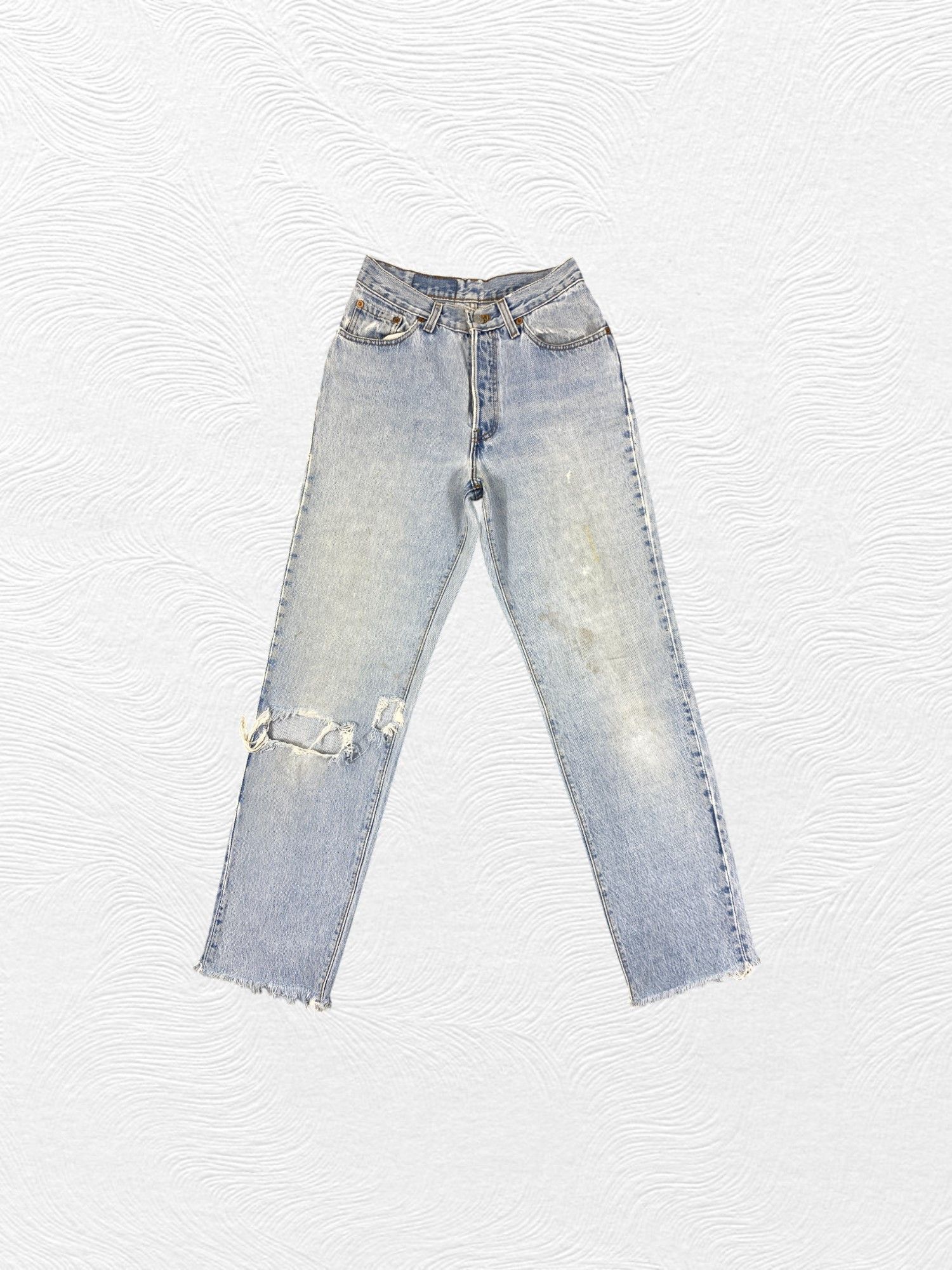 Levi's 90's Light Blue Wash Vintage Levi's 501 USA 25x28 -JN1598 Size US 26 / EU 42 - 1 Thumbnail