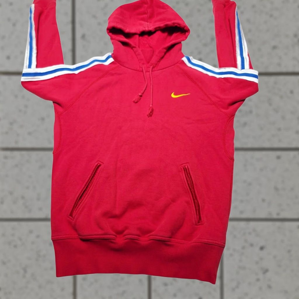 Nike VINTAGE Nike Hoodie Women’s Athlete Graphic Red White Blue Swoosh Small (4-6) Hoodie Womens Small Red Blue 90s Activewear Pullover Striped Nike Size S / US 4 / IT 40 - 1 Thumbnail