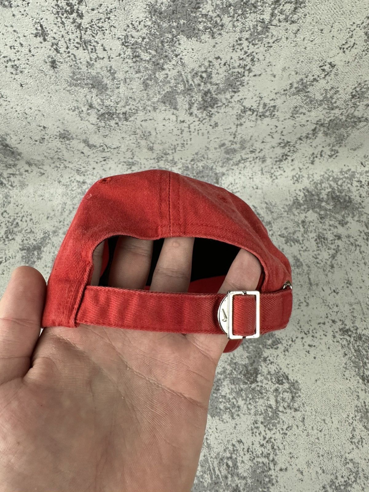 Nike Red Nike Mini Swoosh Metal Logo Cap Rare 90s Size ONE SIZE - 4 Thumbnail