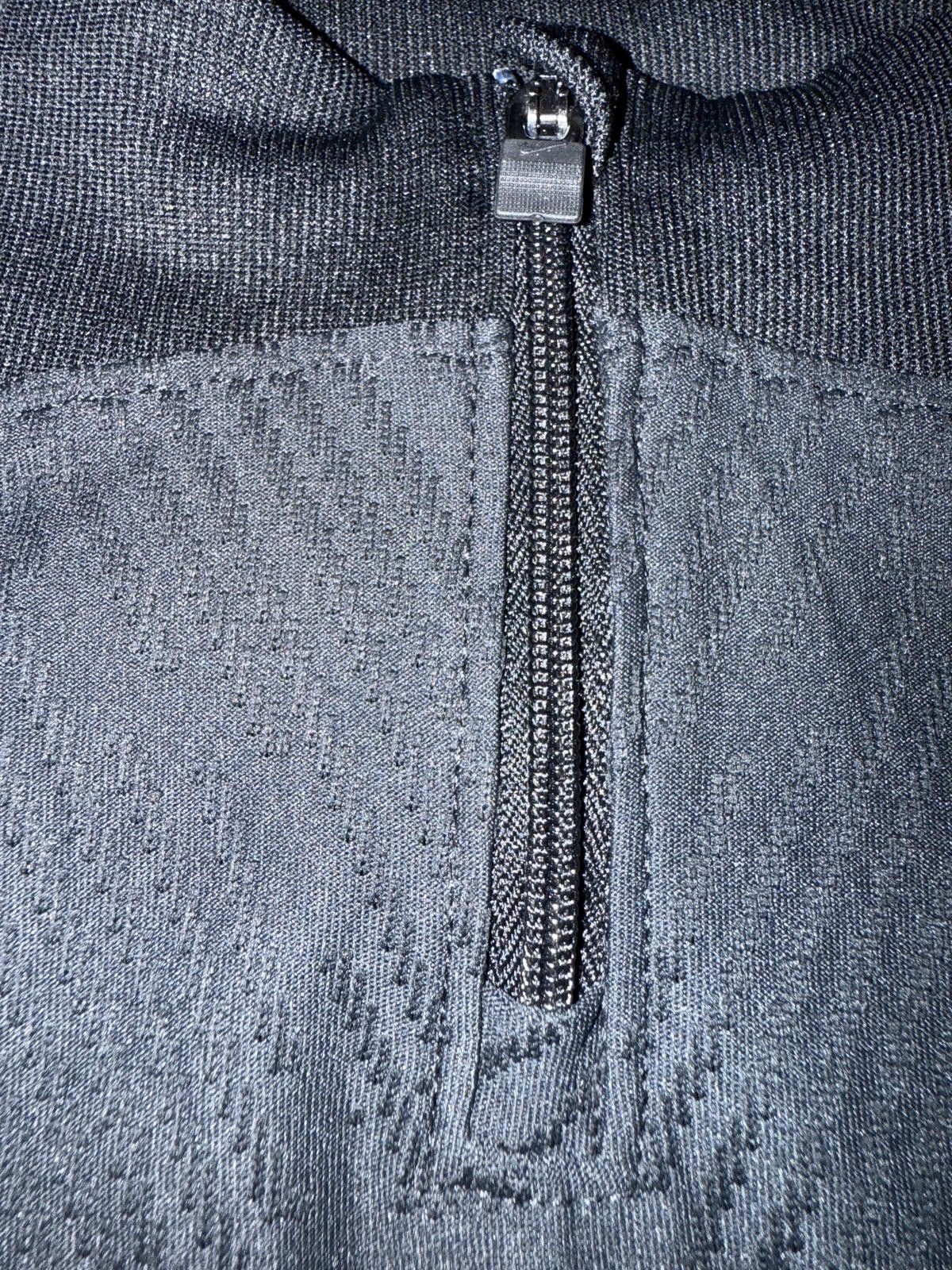 Nike Unreleased Nike Men’s Vaporknit Triple Black Short Sleeve 1/4 Zip Shirt Sample Size US L / EU 52-54 / 3 - 3 Thumbnail