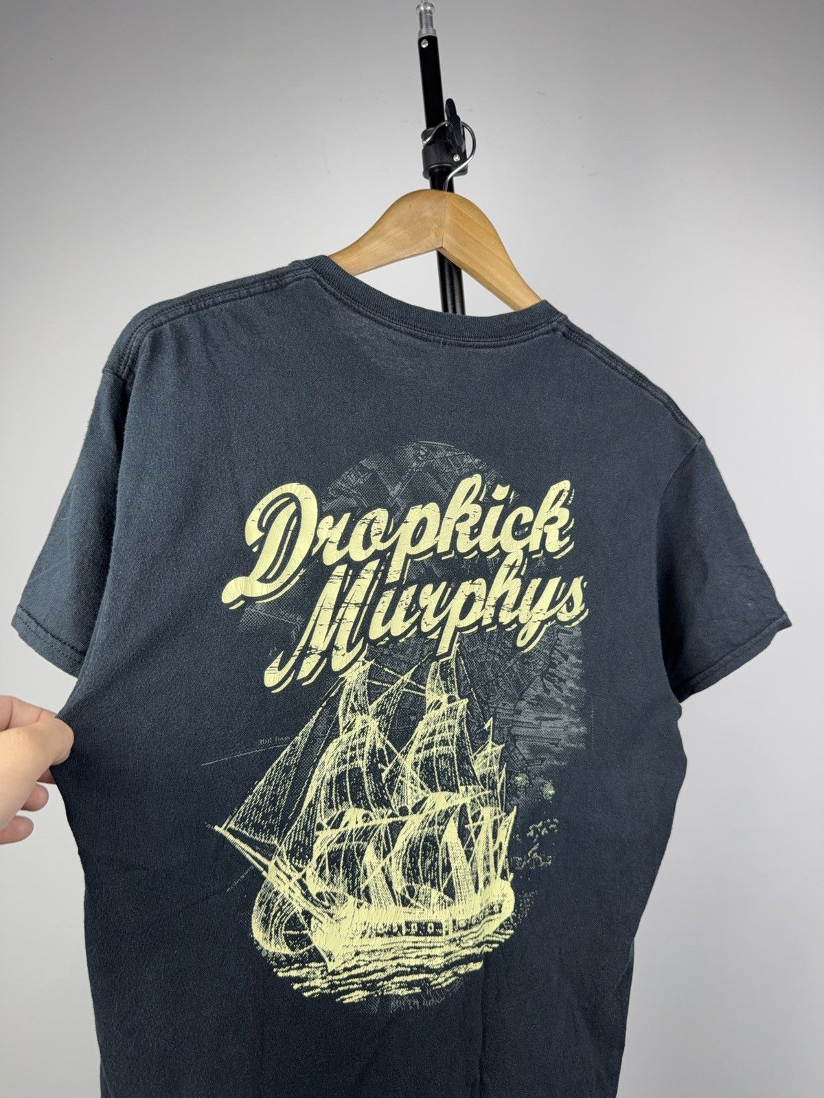Band Tees Vintage 00s Dropkick Murphys Skull & Ship Tour T-Shirt Black Size US M / EU 48-50 / 2 - 7 Thumbnail