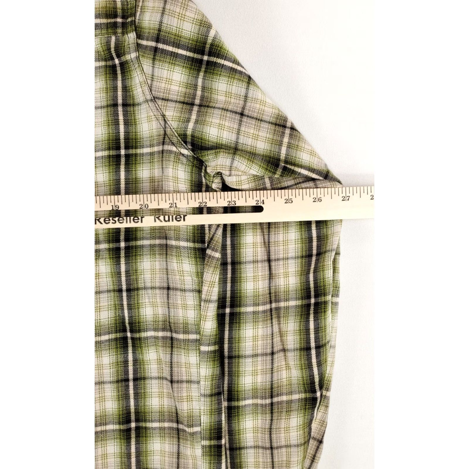 Vintage Kuhl Descendr Long Sleeve Button Up Shirt Green Plaid Mens M Green White Black Plaid Mens M Shirt Size US M / EU 48-50 / 2 - 4 Thumbnail