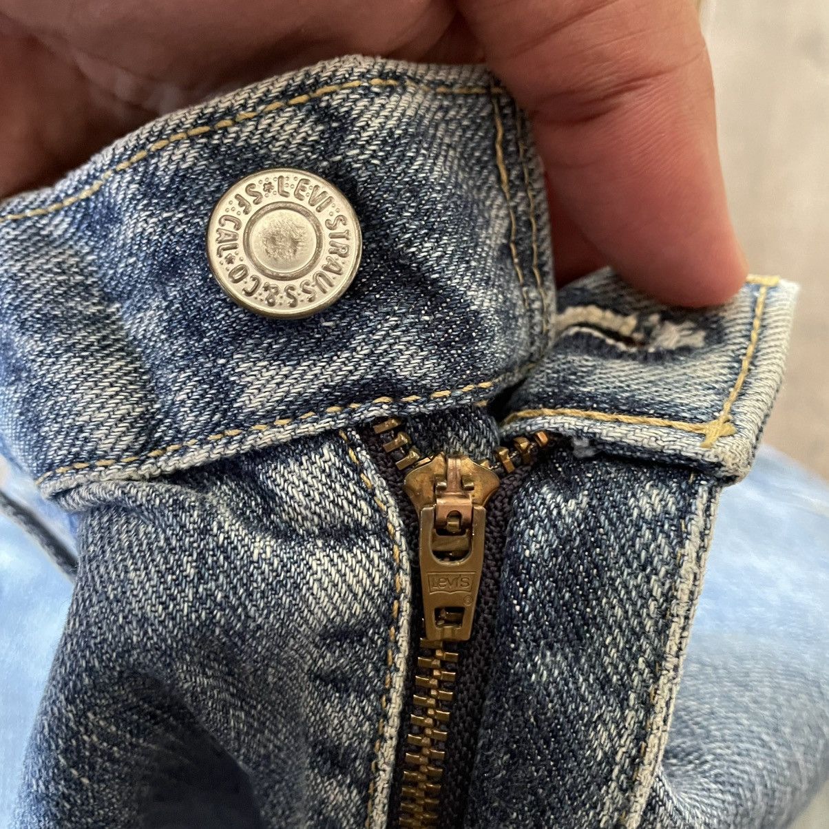 Levi's Vintage Clothing 🔥Vintage Levis 534 Stoned Washed Distress Denim Jeans Size US 35 - 10 Thumbnail