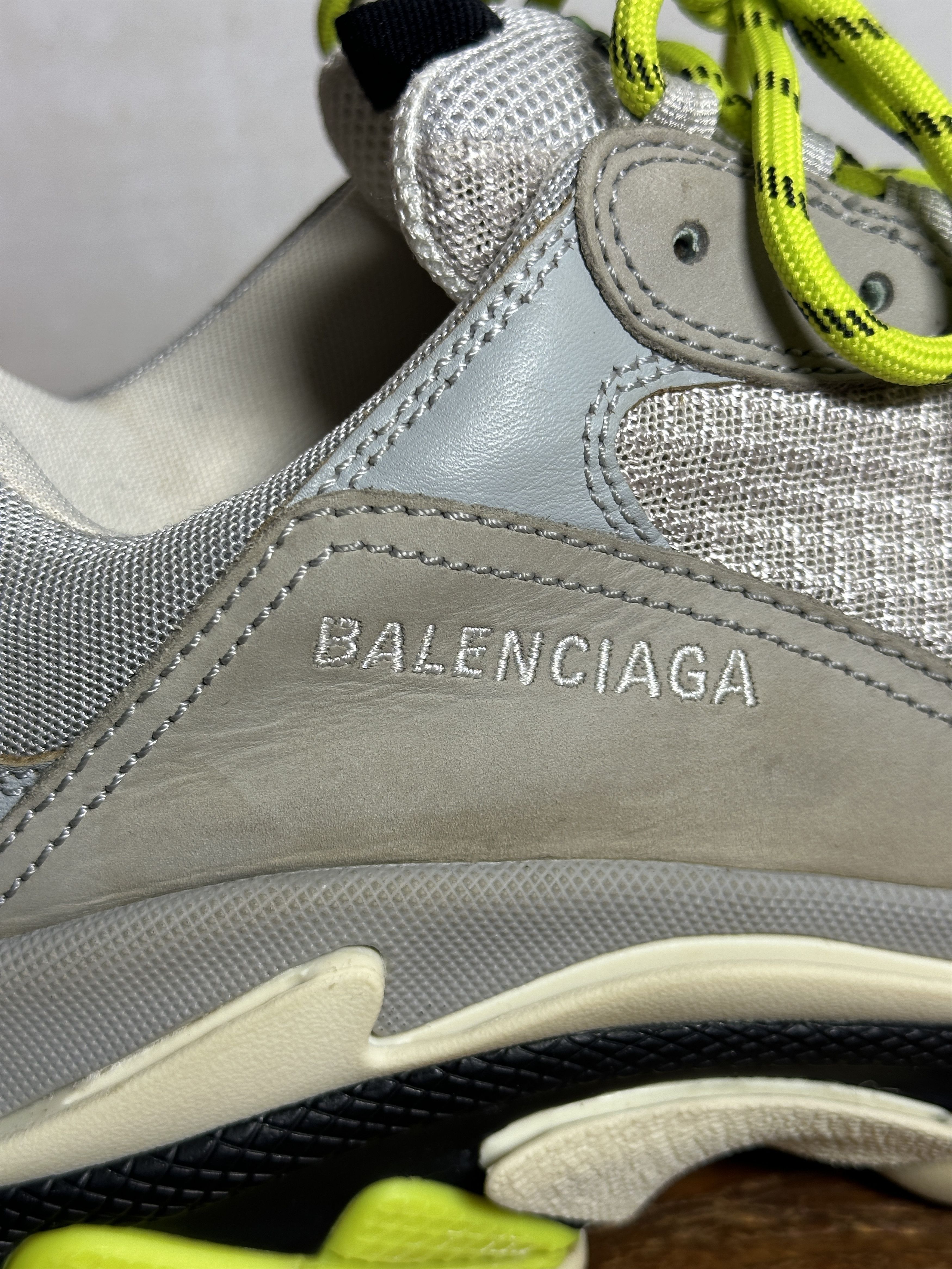 Balenciaga Balenciaga Triple S Sneakers Grey Neon Size US 9 / EU 42 - 9 Thumbnail