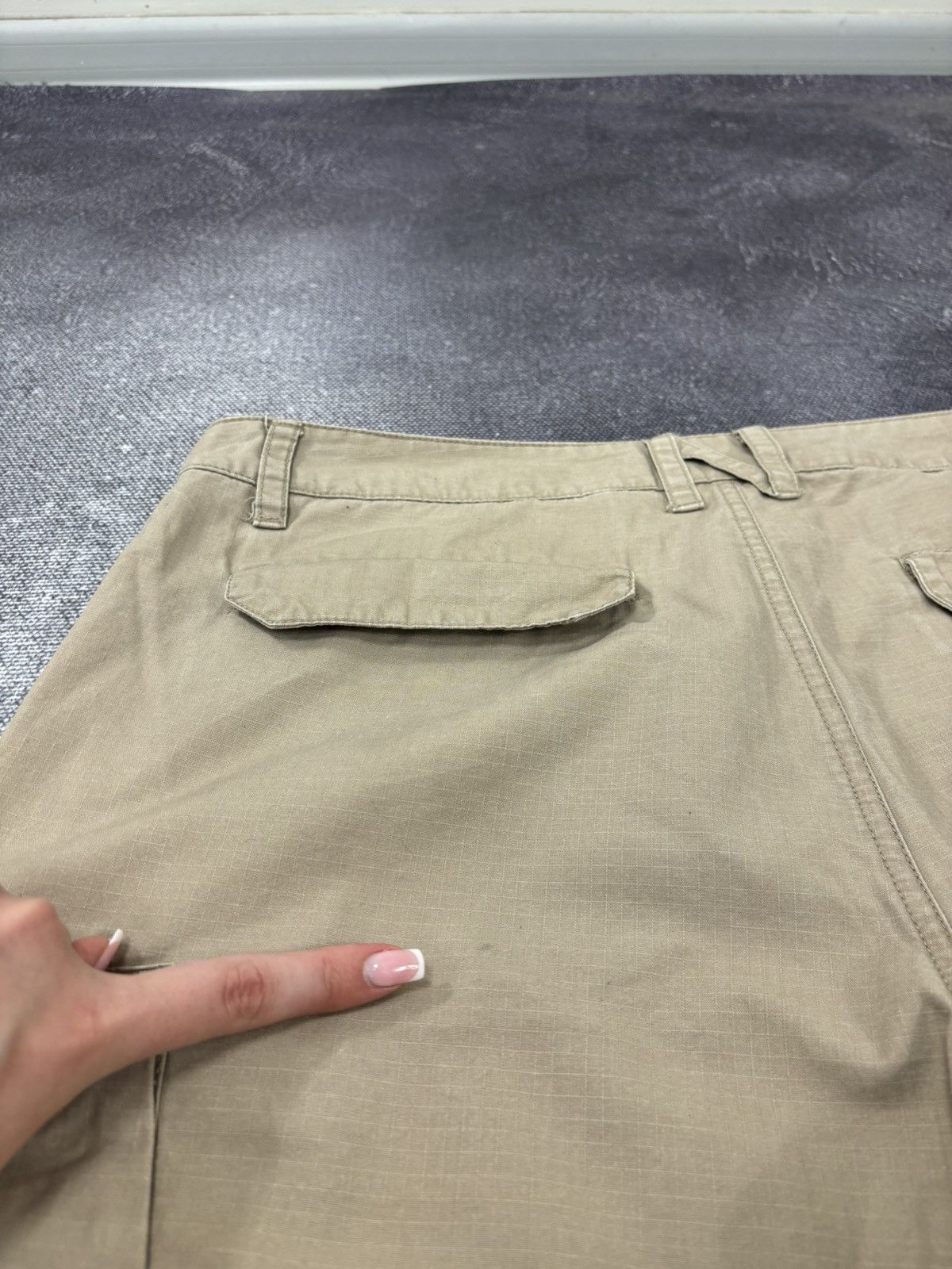 Nike Vintage Nike Y2K Military Hype Utility Swoosh Cargo Shorts Size US 36 / EU 52 - 13 Thumbnail