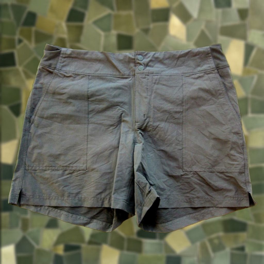 Vintage VINTAGE REI Built On Purpose Grey Nylon Stretch Active Pocket Chino Shorts Women 16 Size 38" / US 16 / IT 52 - 1 Thumbnail