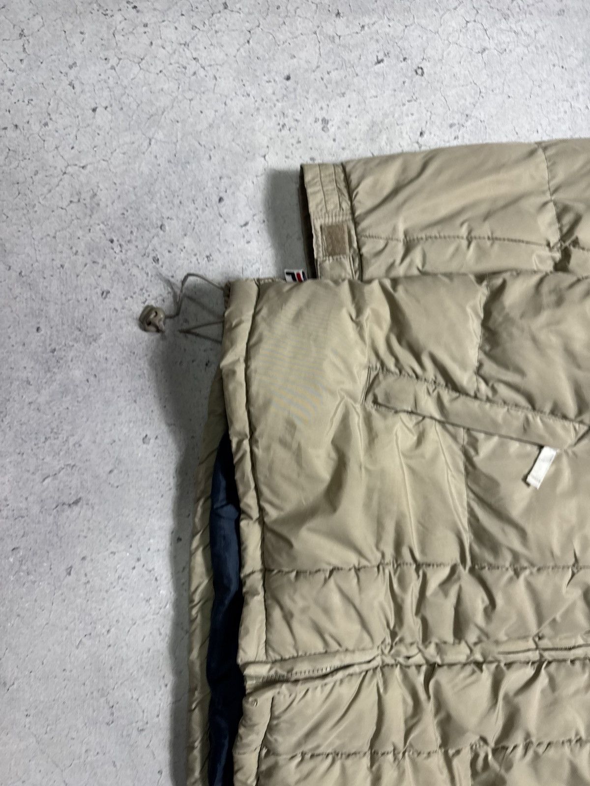 Fila Fila Vintage Down Puffer Jacket Big Logo Beige Size US L / EU 52-54 / 3 - 3 Thumbnail
