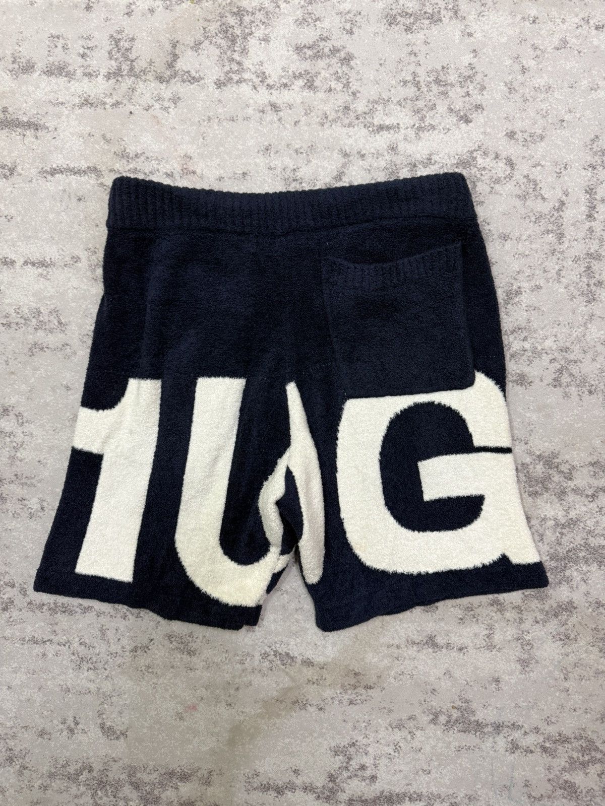 Japanese Brand 1PIU1UGUALE3 relax full print fleece short pants Size US 29 - 8 Thumbnail