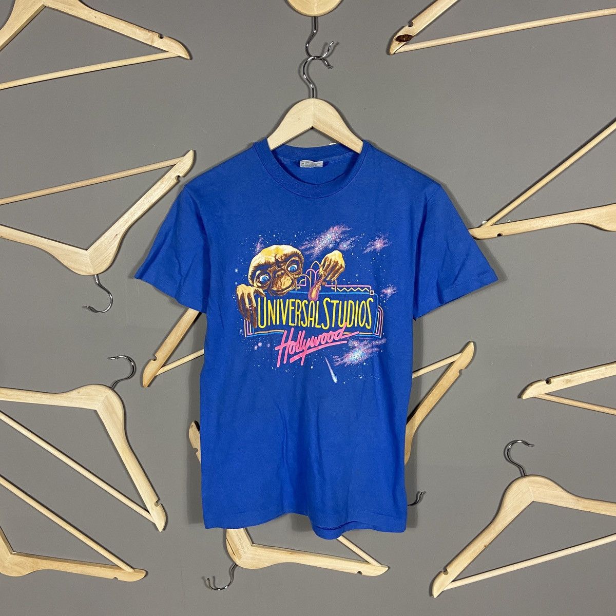 Vintage 1982 Universal Studio Hollywood vintage t-shirt Size US S / EU 44-46 / 1 - 1 Thumbnail