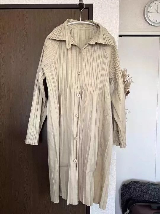 Issey Miyake Issey Miyake size:4 Beige pleated windbreaker Size M / US 6-8 / IT 42-44 - 1 Thumbnail