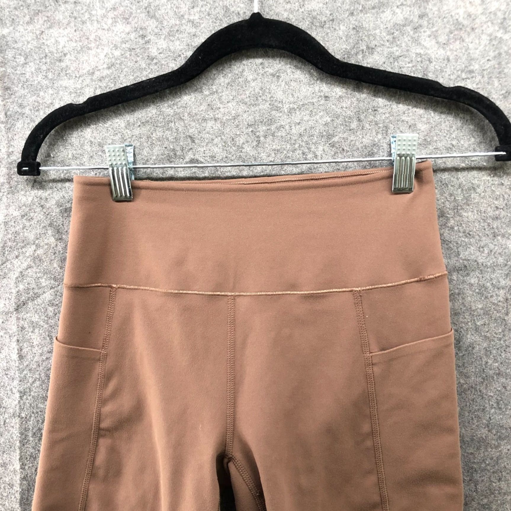Uniqlo Uniqlo Airism Soft Active Biker Shorts Womens XS Tan Brown Dry Gym Yoga Cycling Size 26" / US 2 / IT 38 - 3 Thumbnail