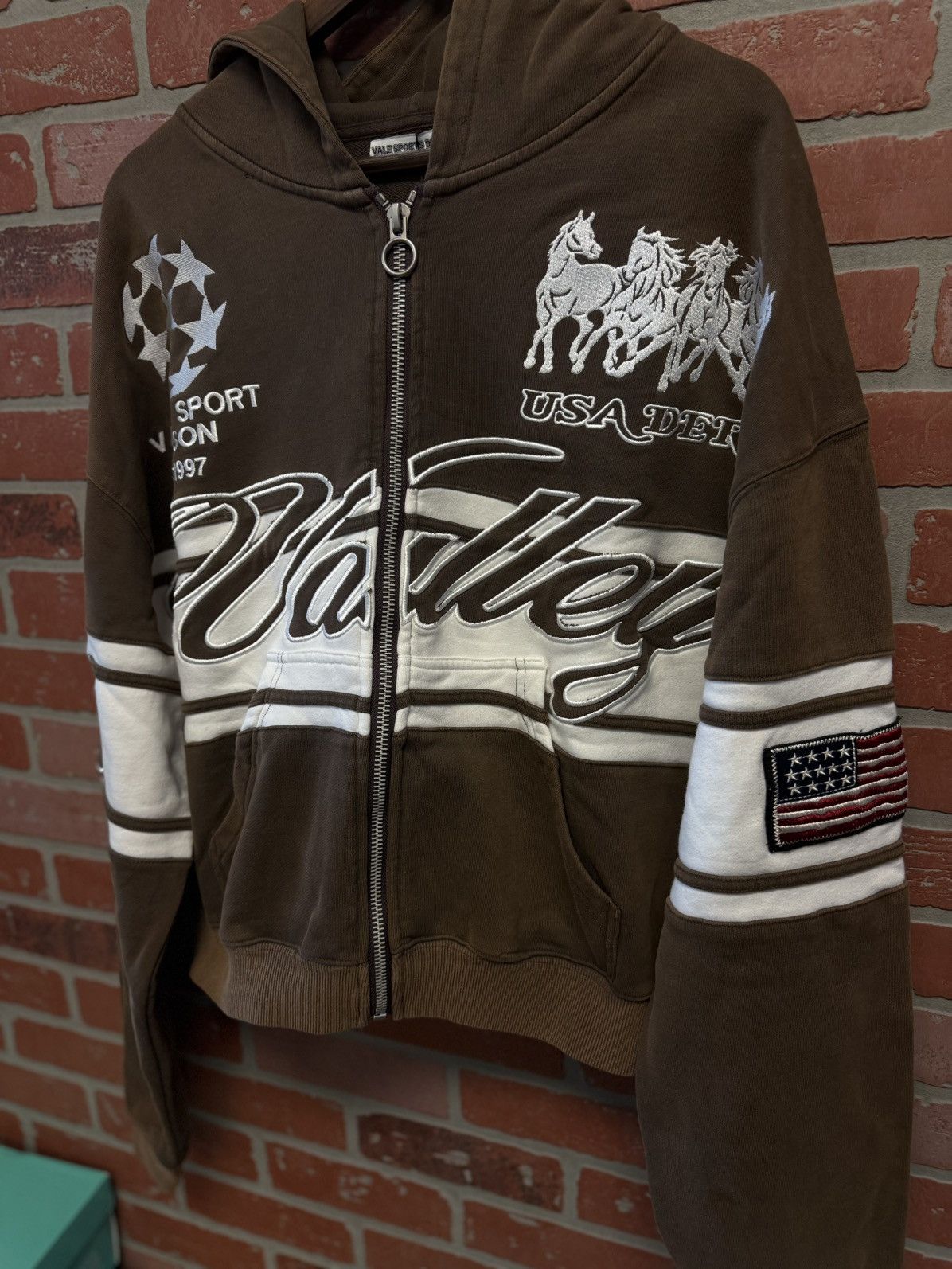 Vale Vale Valley Brown Hoodie Zip Up Mocha Size L Size US L / EU 52-54 / 3 - 5 Thumbnail