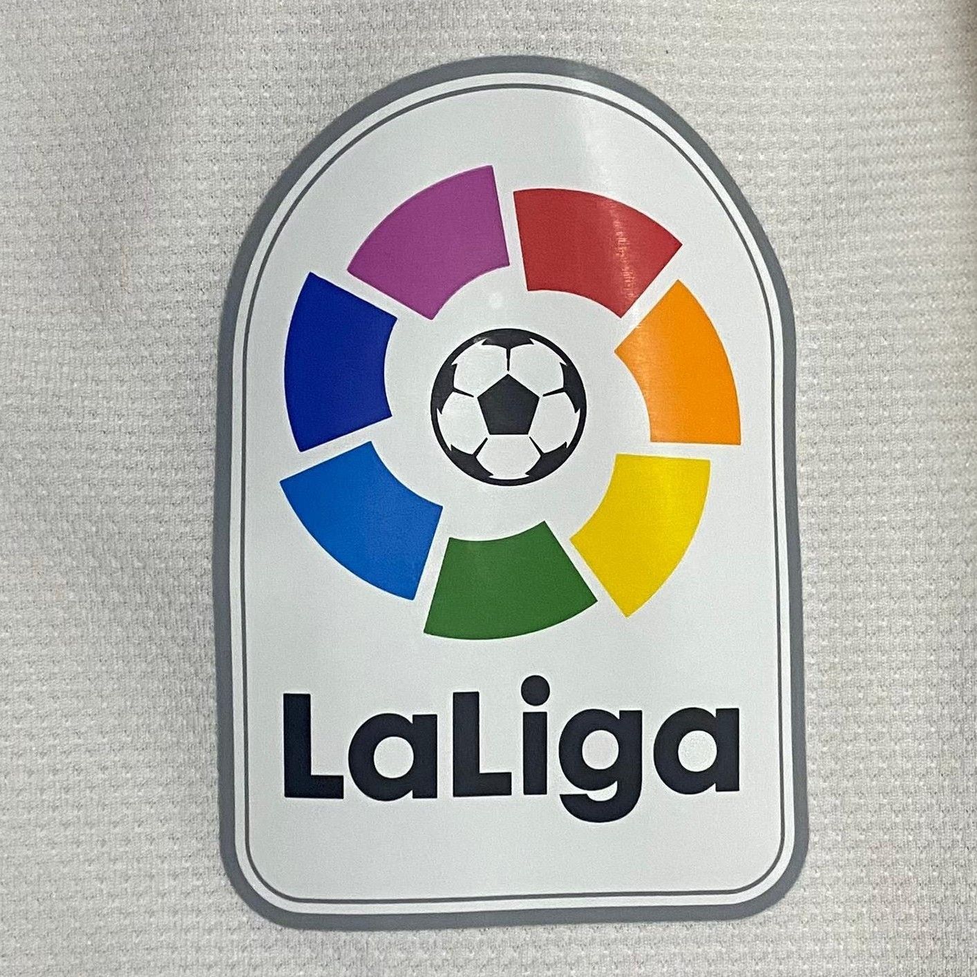 Adidas Real Madrid 2018-2019 Home Jersey Luka Modric Size US M / EU 48-50 / 2 - 6 Thumbnail
