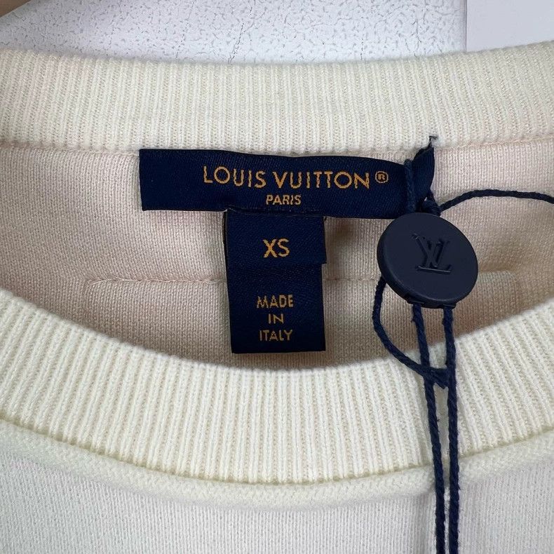 Louis Vuitton Louis Vuitton Pocket panel embossed logo cotton short sleev Size XS / US 0-2 / IT 36-38 - 4 Thumbnail