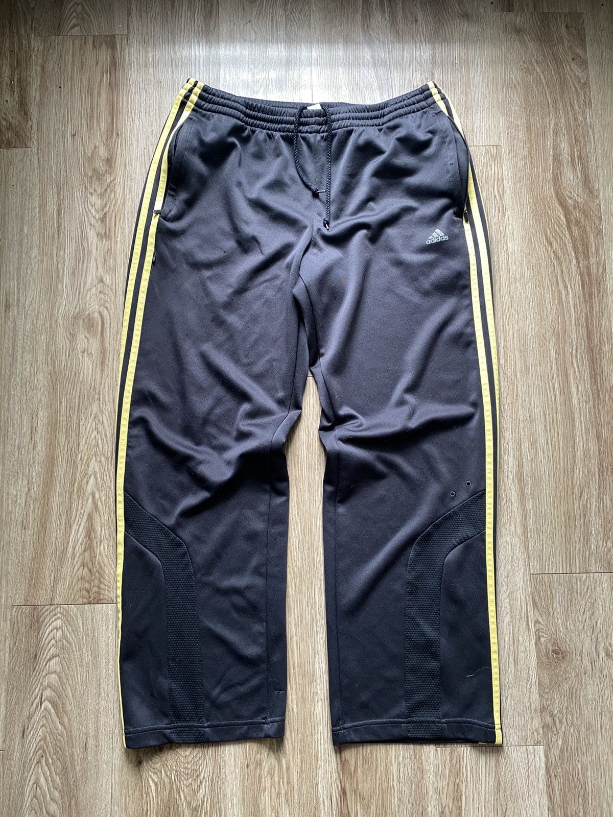 Adidas Y2K Adidas Baggy 3 Stripes Track Pants Size US 34 / EU 50 - 1 Thumbnail