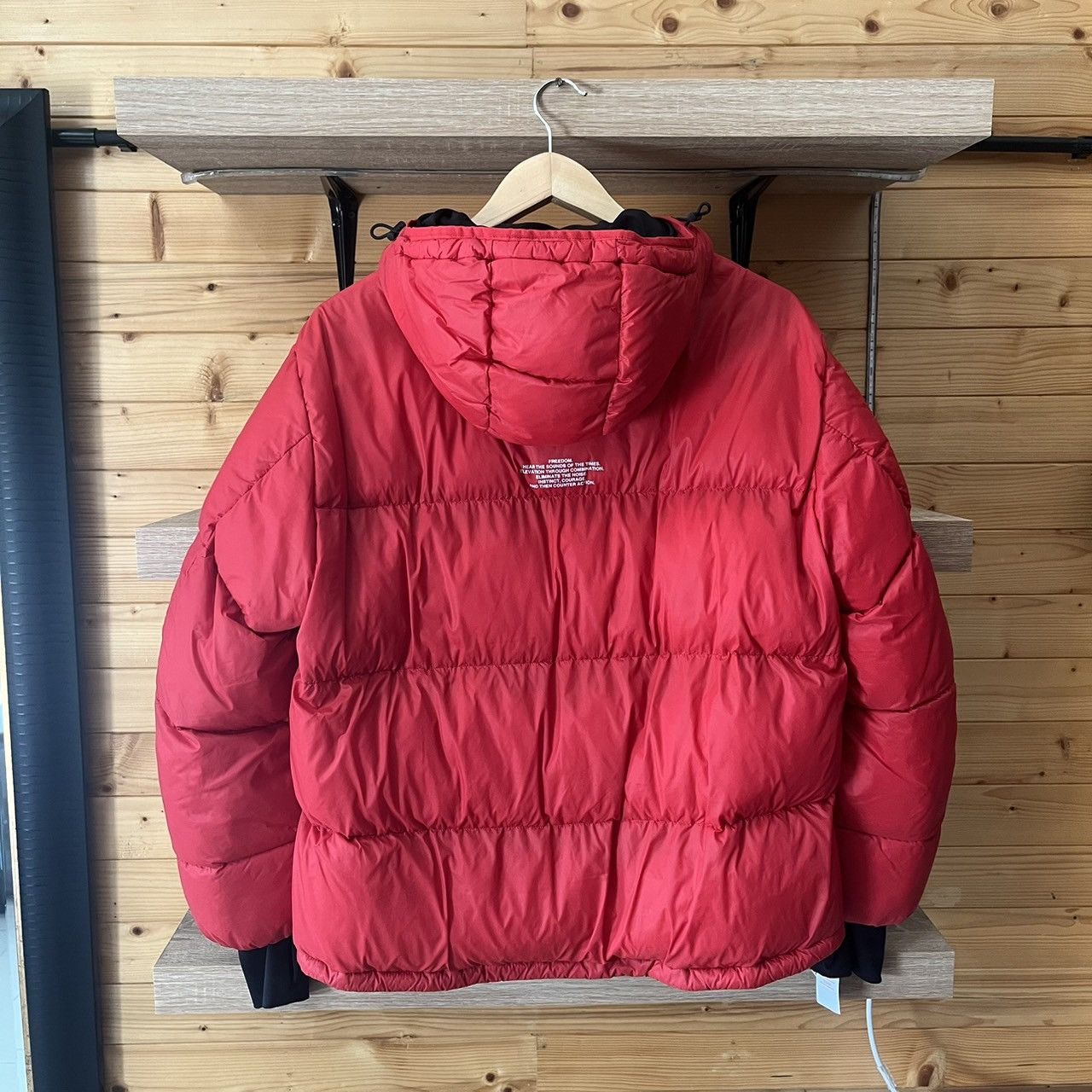 Undercover gu undercover puffer jacket red Size US S / EU 44-46 / 1 - 2 Thumbnail