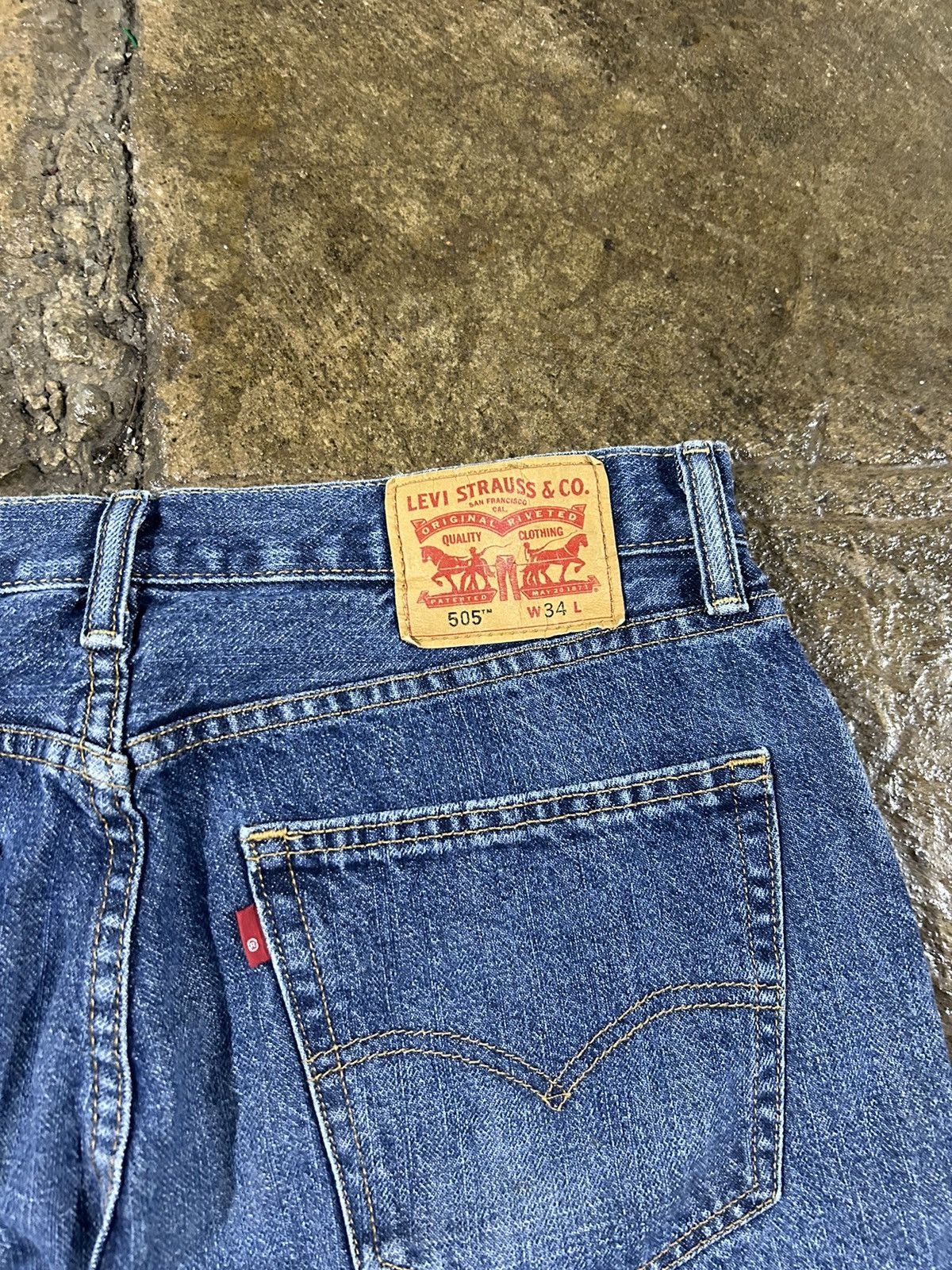Levi's × Vintage Crazy Vintage Y2K Levi's 505 Jorts Essential Skater Shorts Size US 33 - 8 Thumbnail
