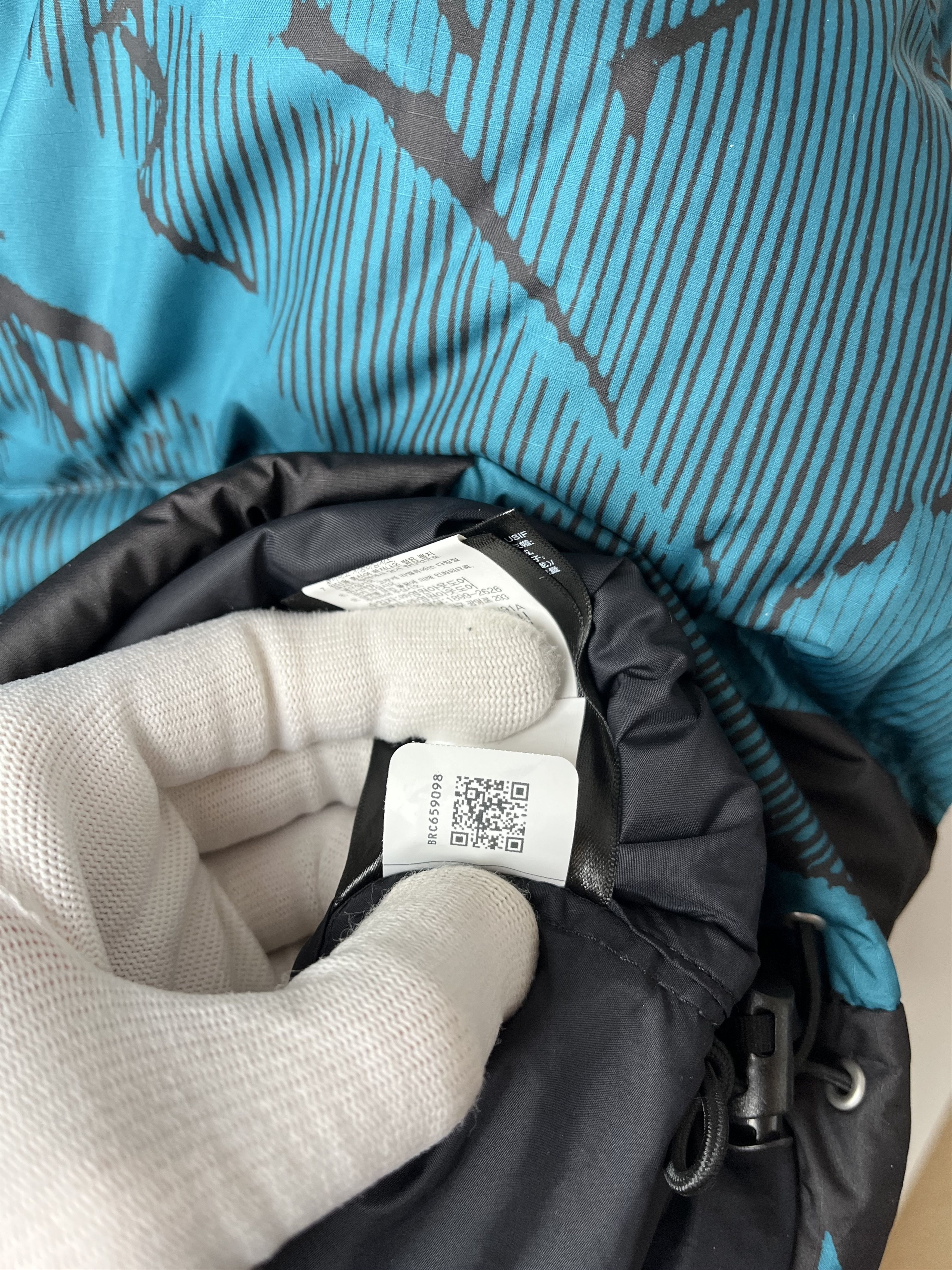 The North Face Down Jacket The North Face Printed 1996 Retro Nuptse Size US XL / EU 56 / 4 - 11 Thumbnail